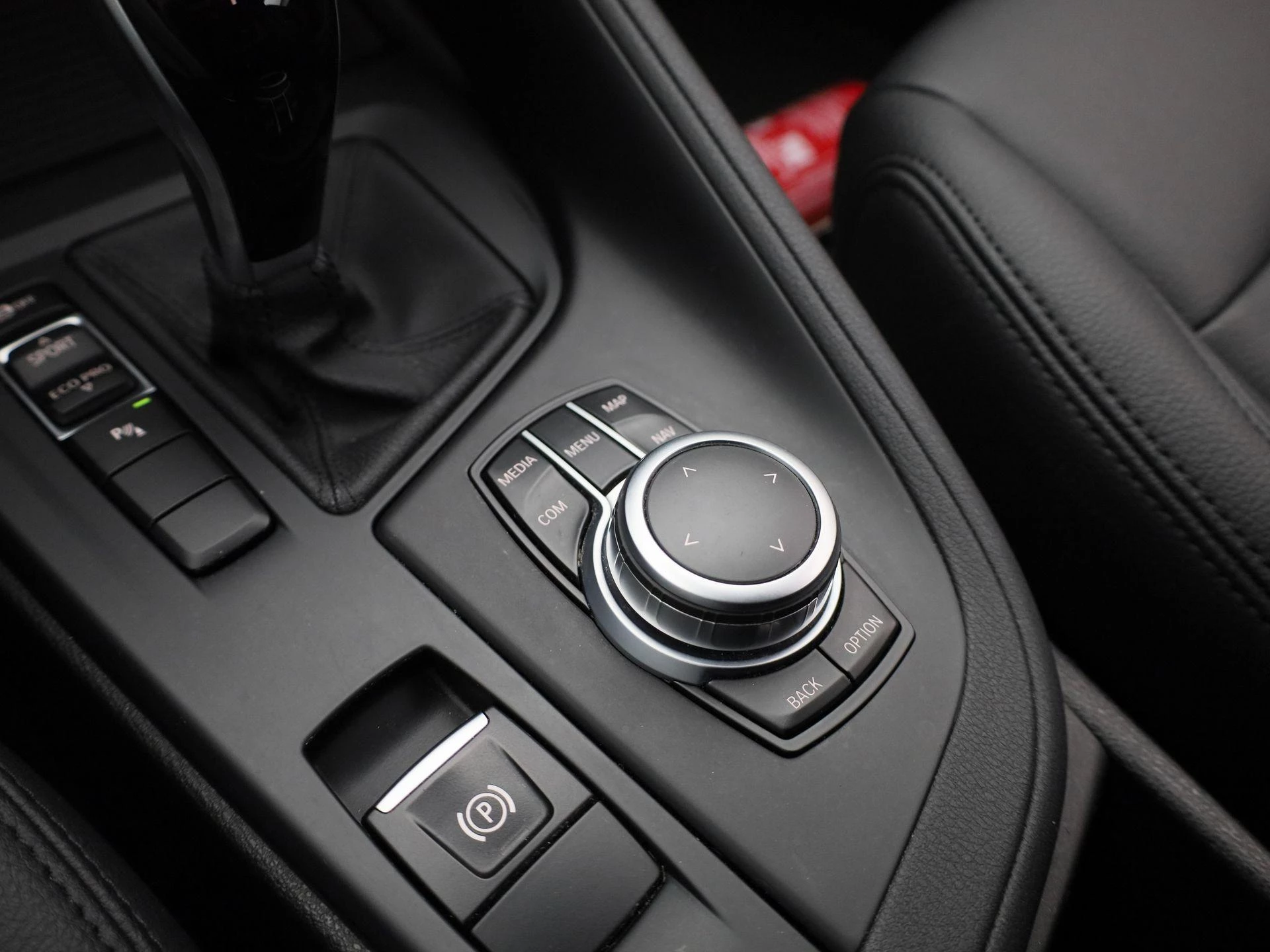 BMW X1 sDrive18iA (100 kW)