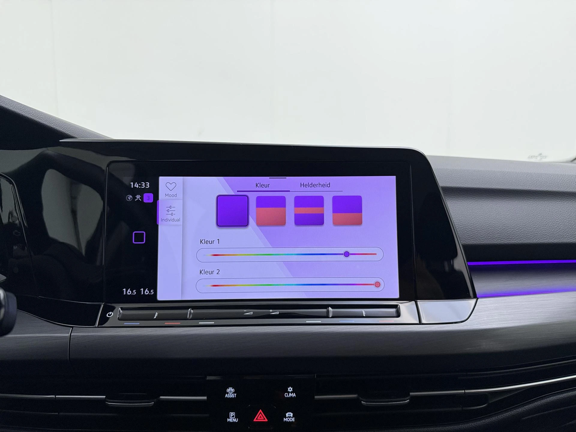 Volkswagen-Golf-image-14