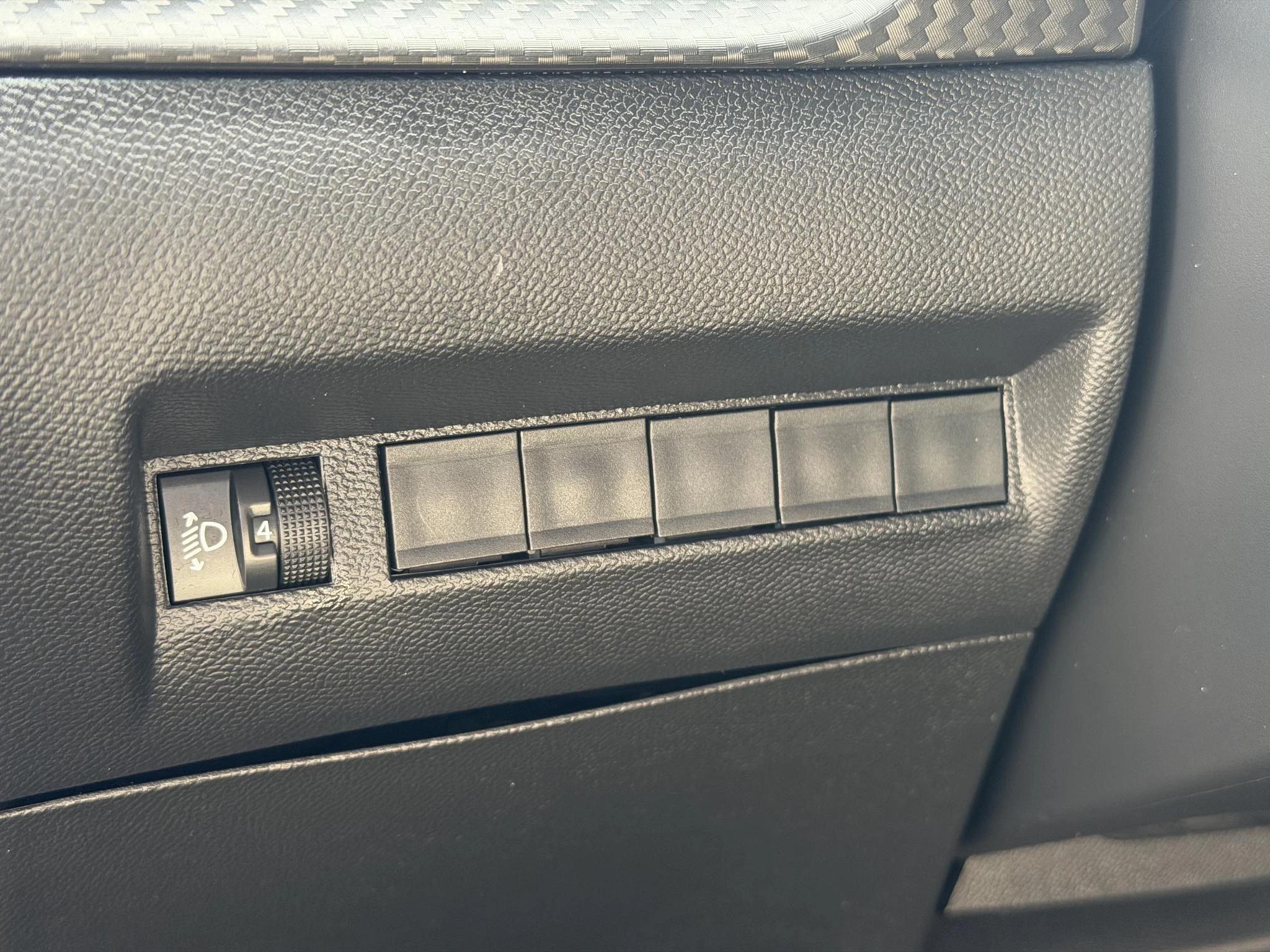 Peugeot-208-image-10