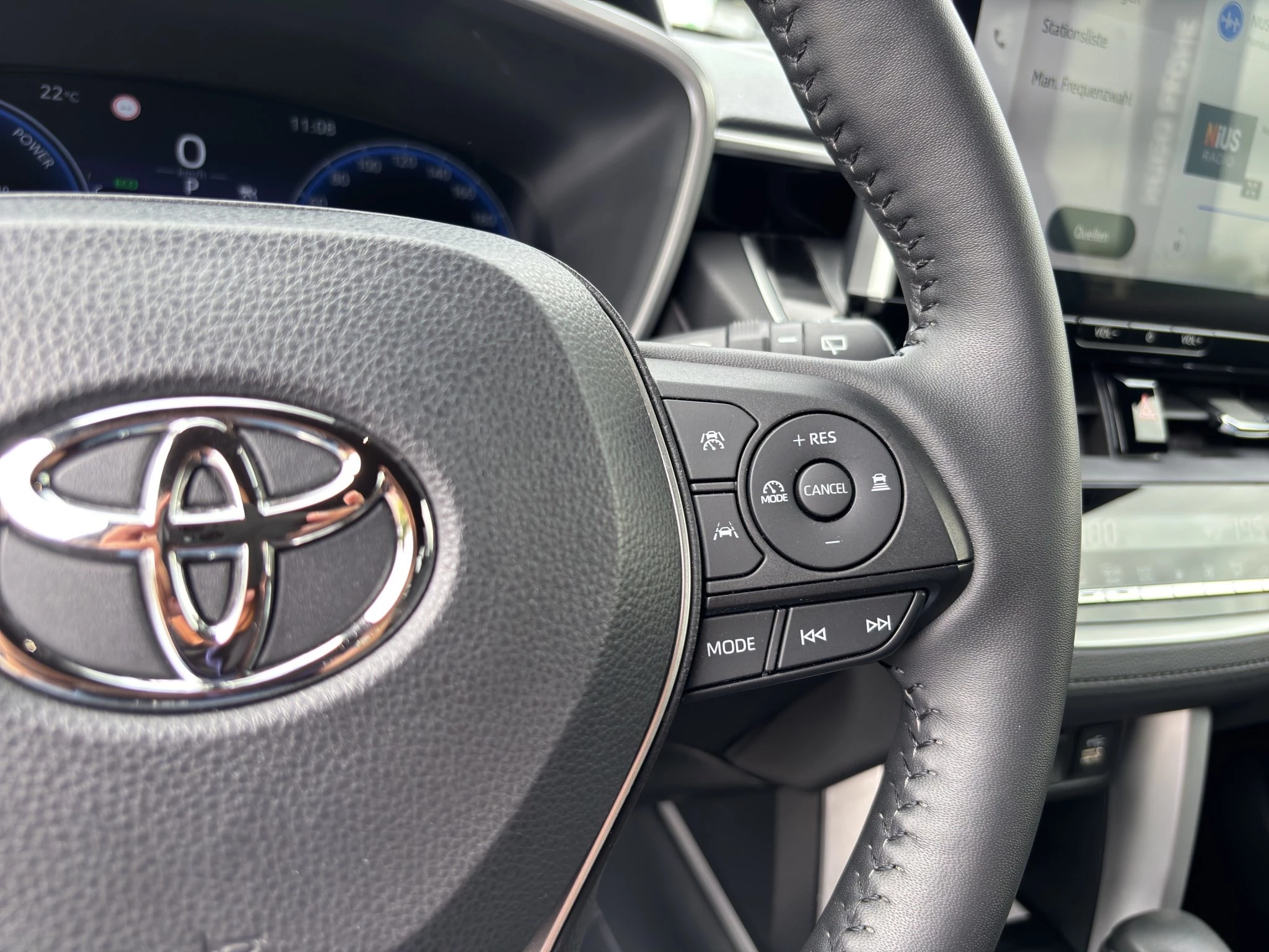 Toyota-Corolla Cross-image-21