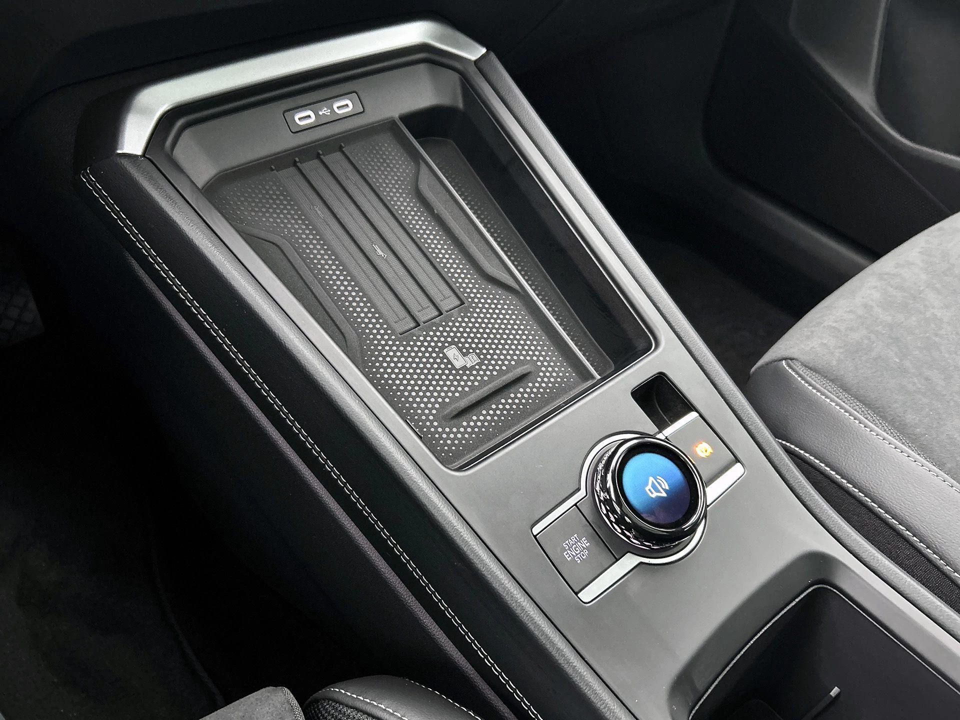 Volkswagen T-Roc 1.5 eTsi Style First Edition 116 PK Automaat