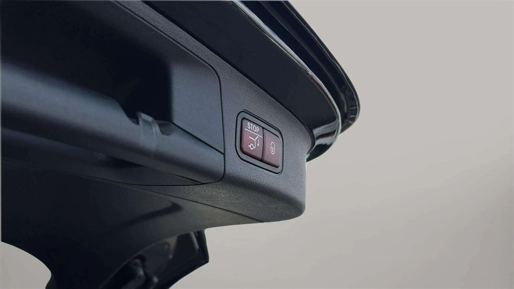 Mercedes-Benz-EQA-image-23