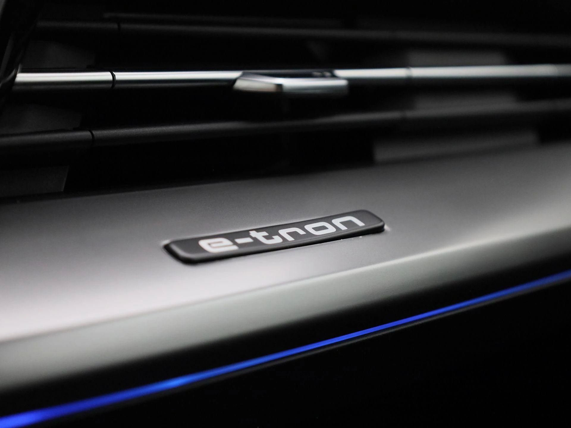 Audi-Q4 e-tron-image-27