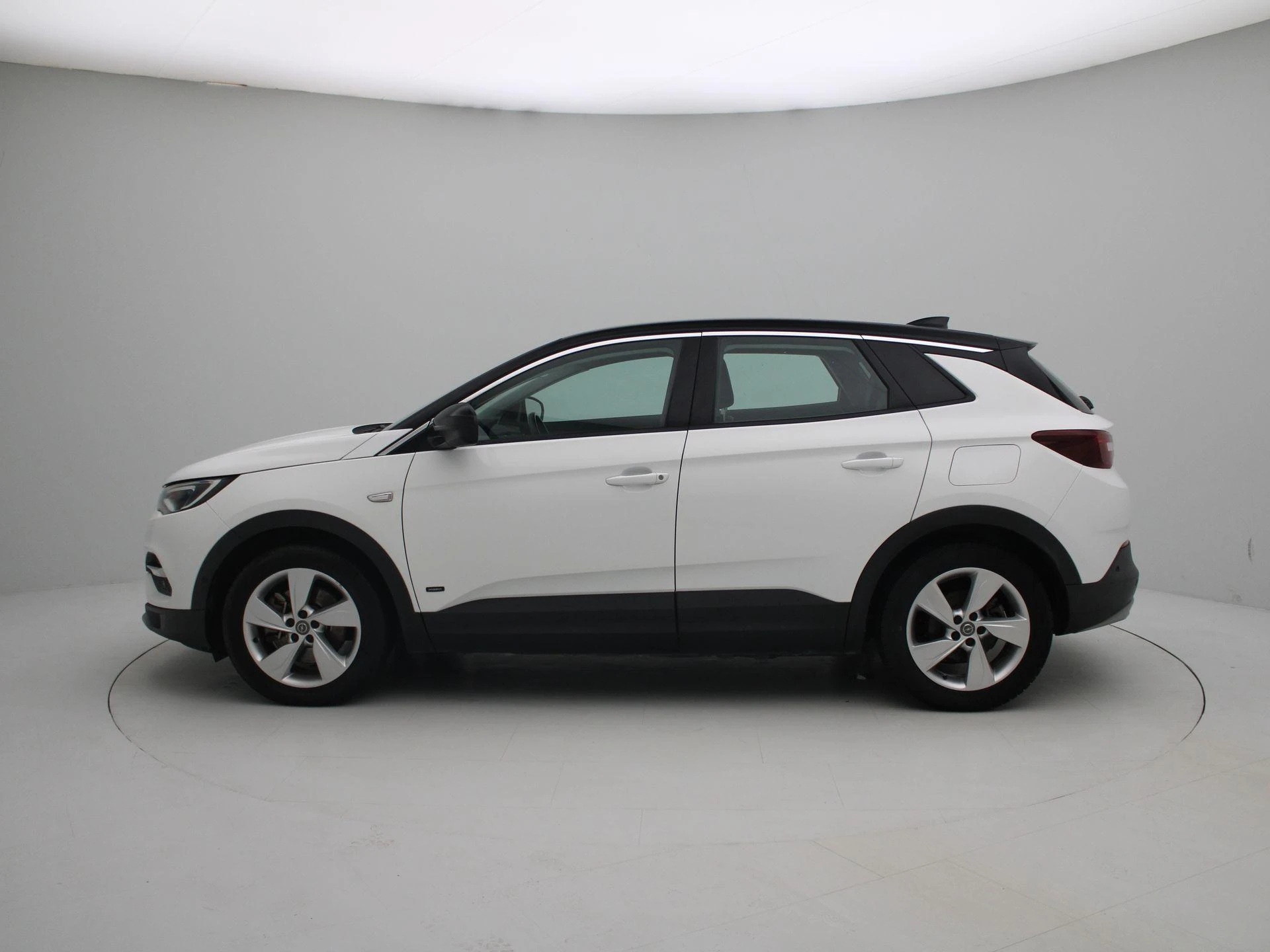 Opel-Grandland X-image-3