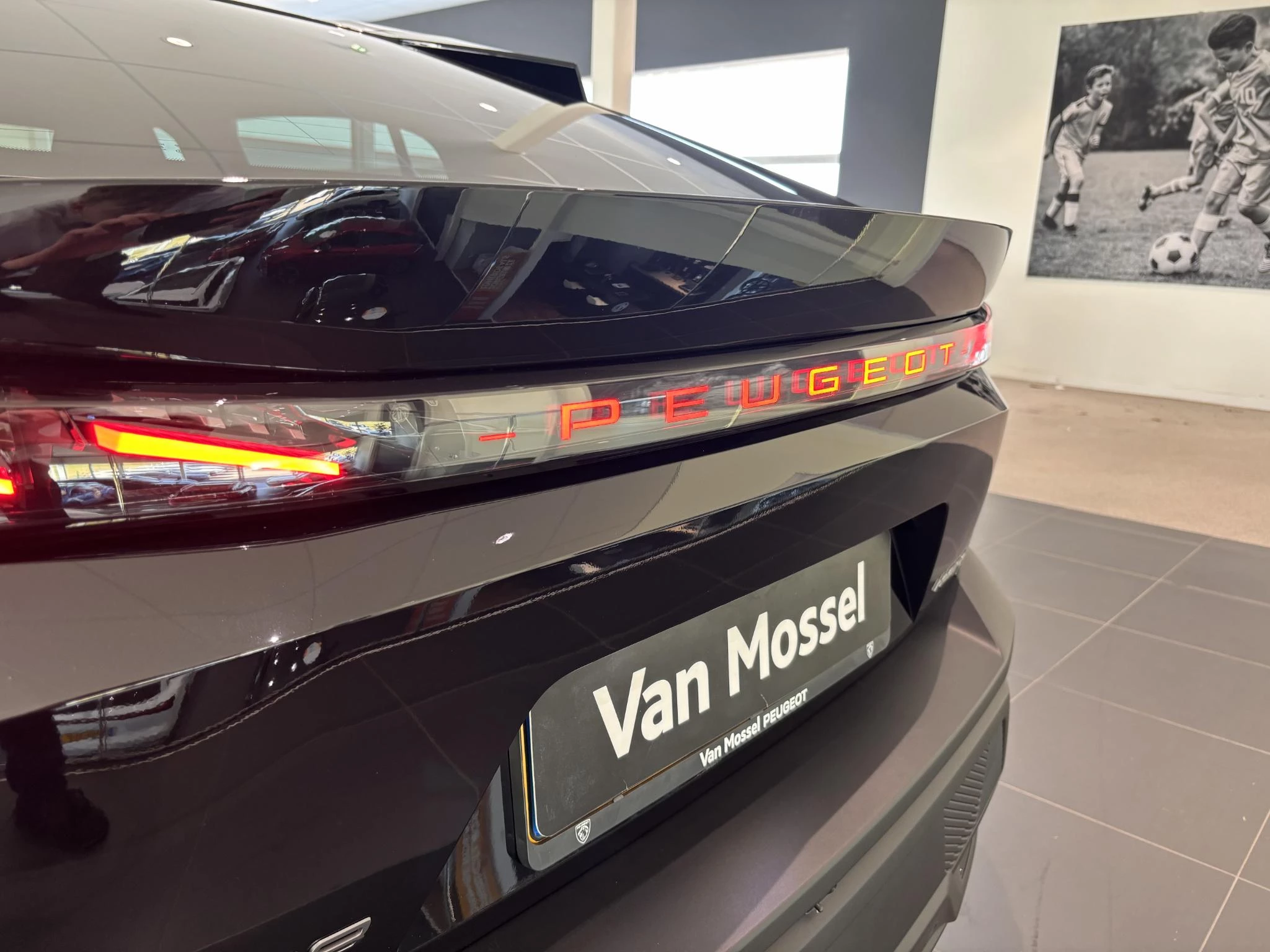 Peugeot 408 1.2 Allure Hybrid 145