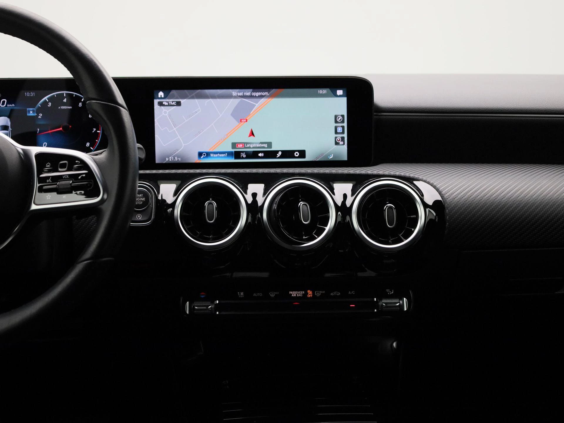 Mercedes-Benz-A-Klasse-image-8