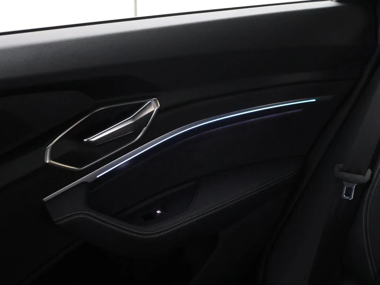 Audi-e-tron-image-28