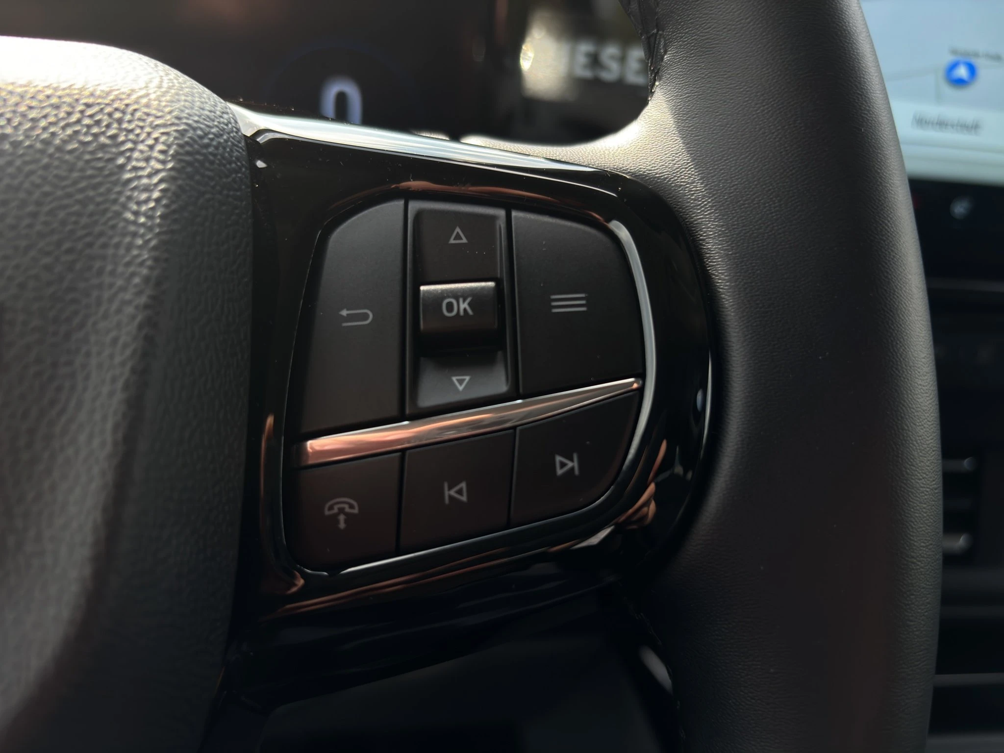 Ford-Tourneo Custom-image-21