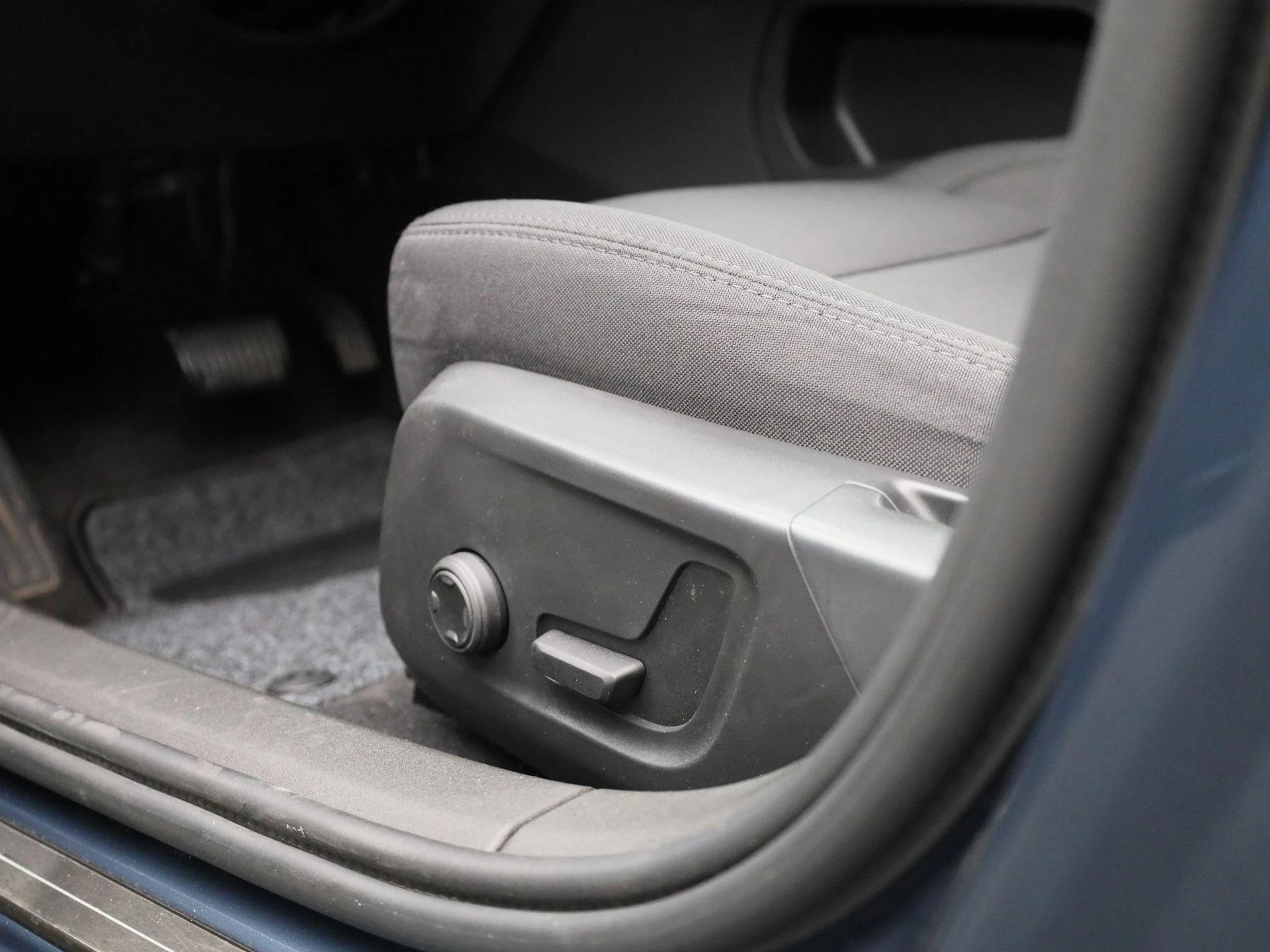 Polestar-2-image-28