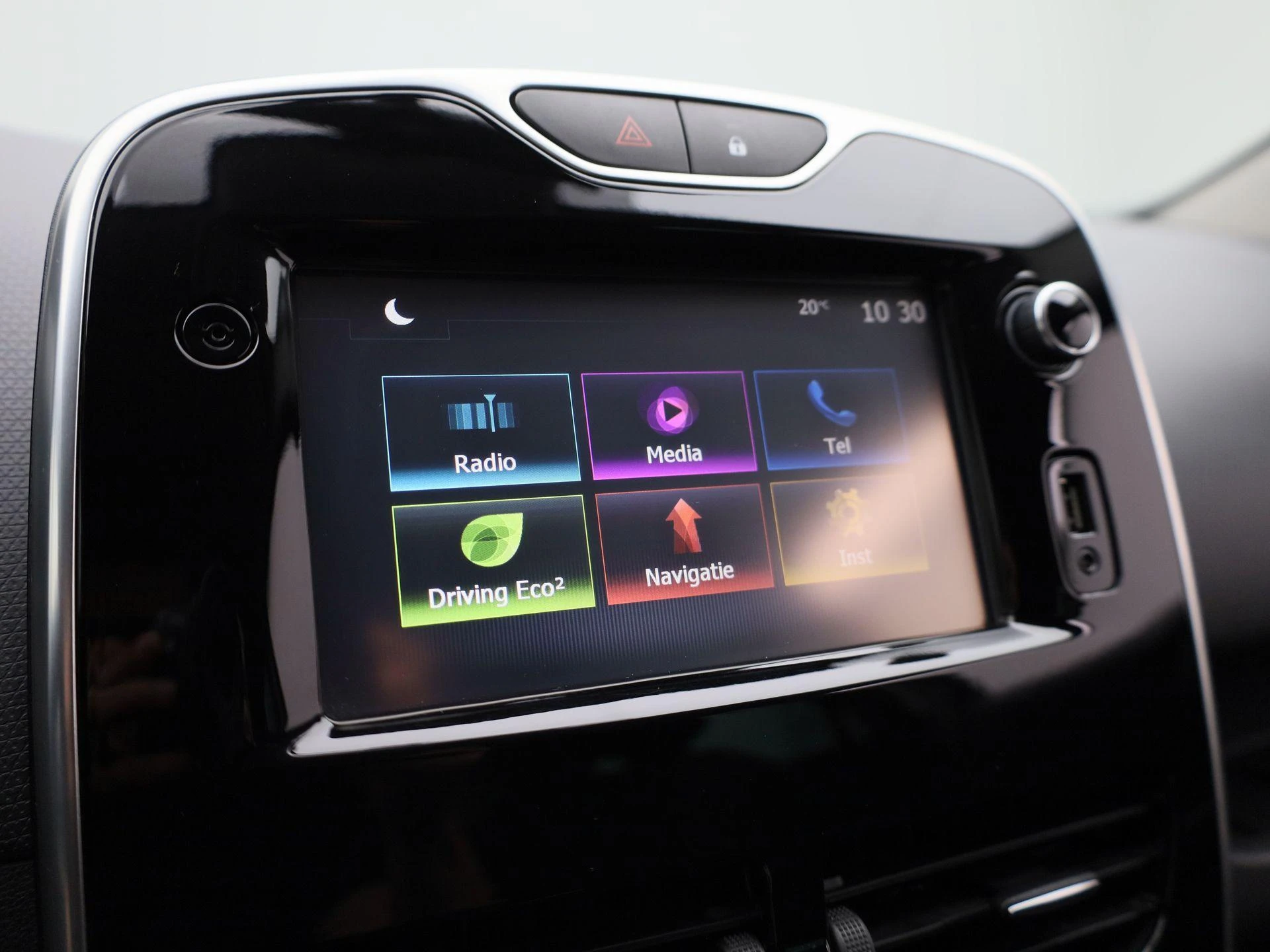 Renault-Clio-image-21