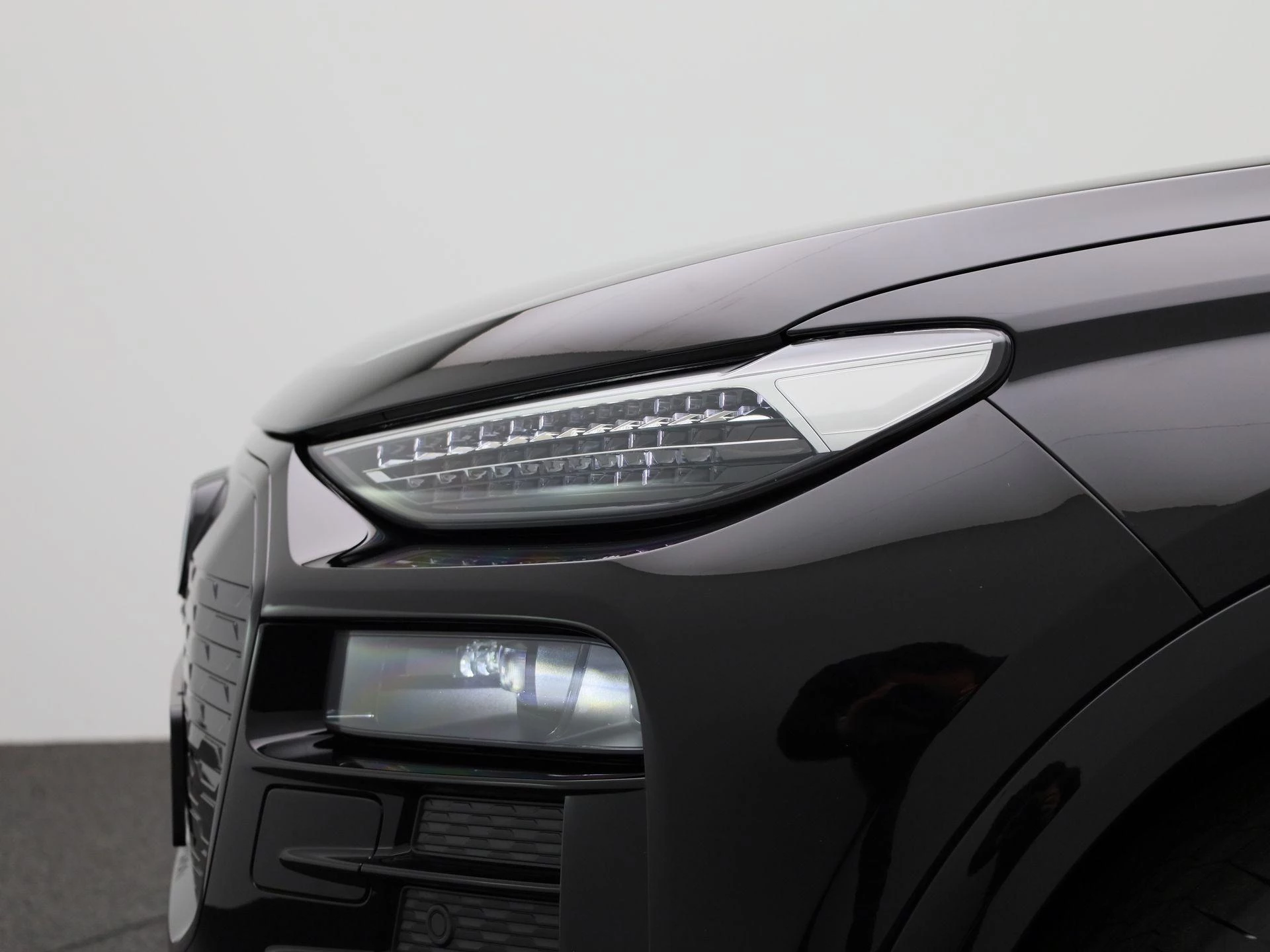 Audi-Q6 e-tron-image-15