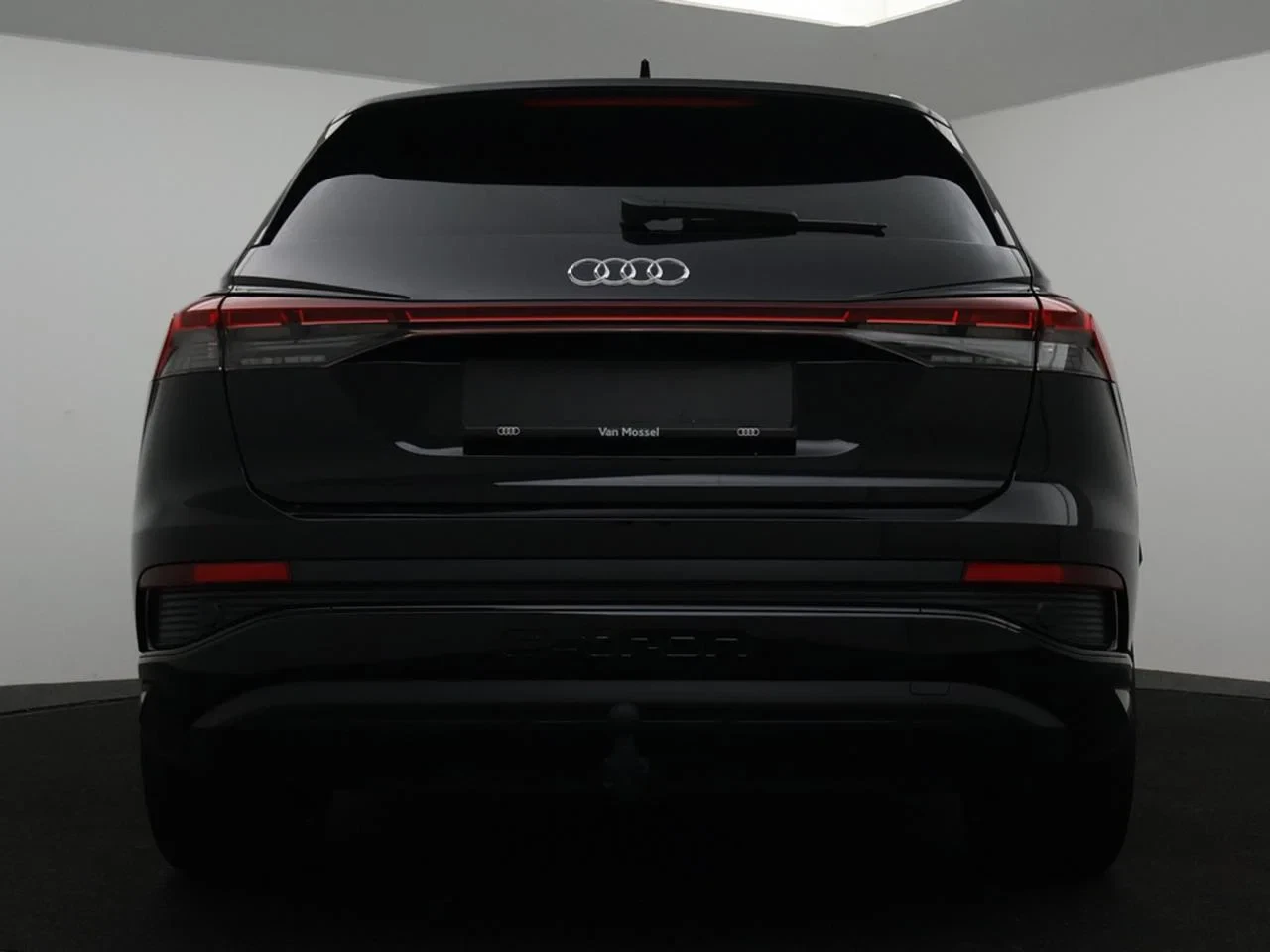 Audi-Q4 e-tron-image-4