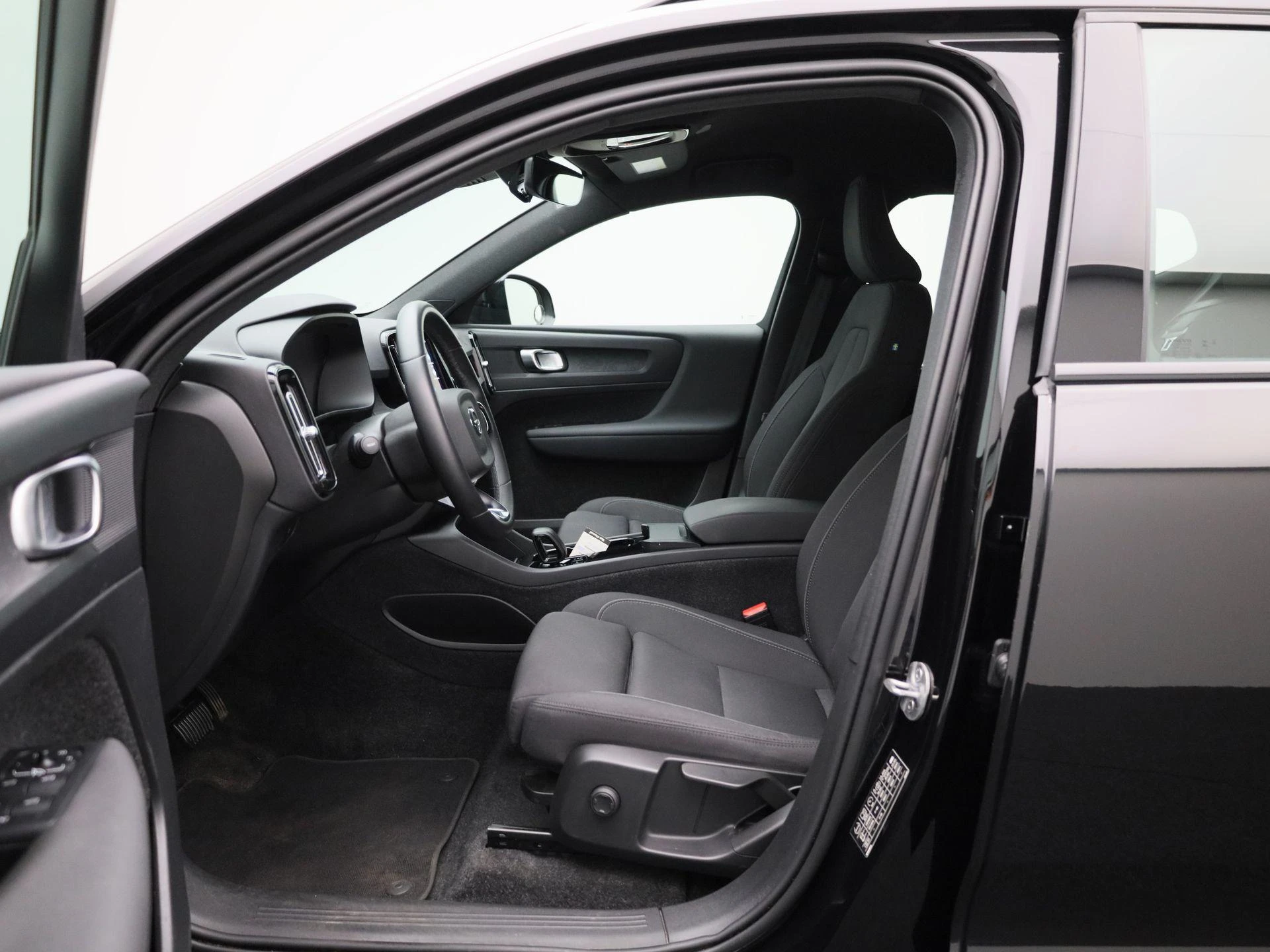 Volvo-XC40-image-8