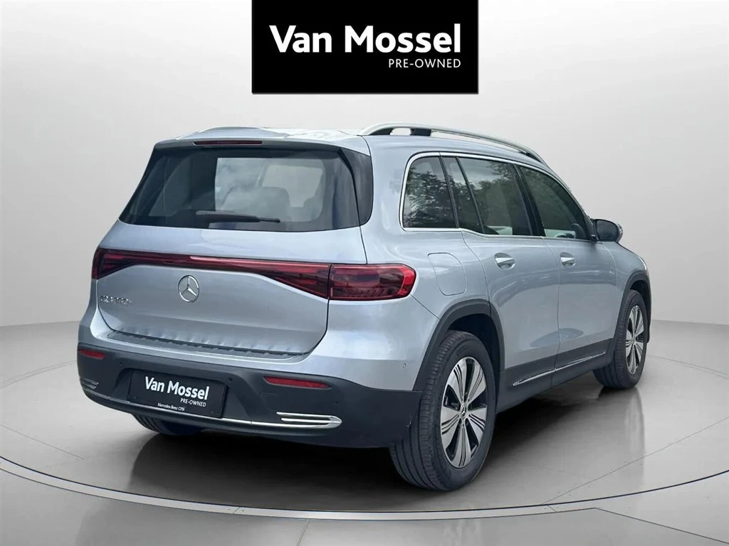 Mercedes-Benz-EQB-image-4