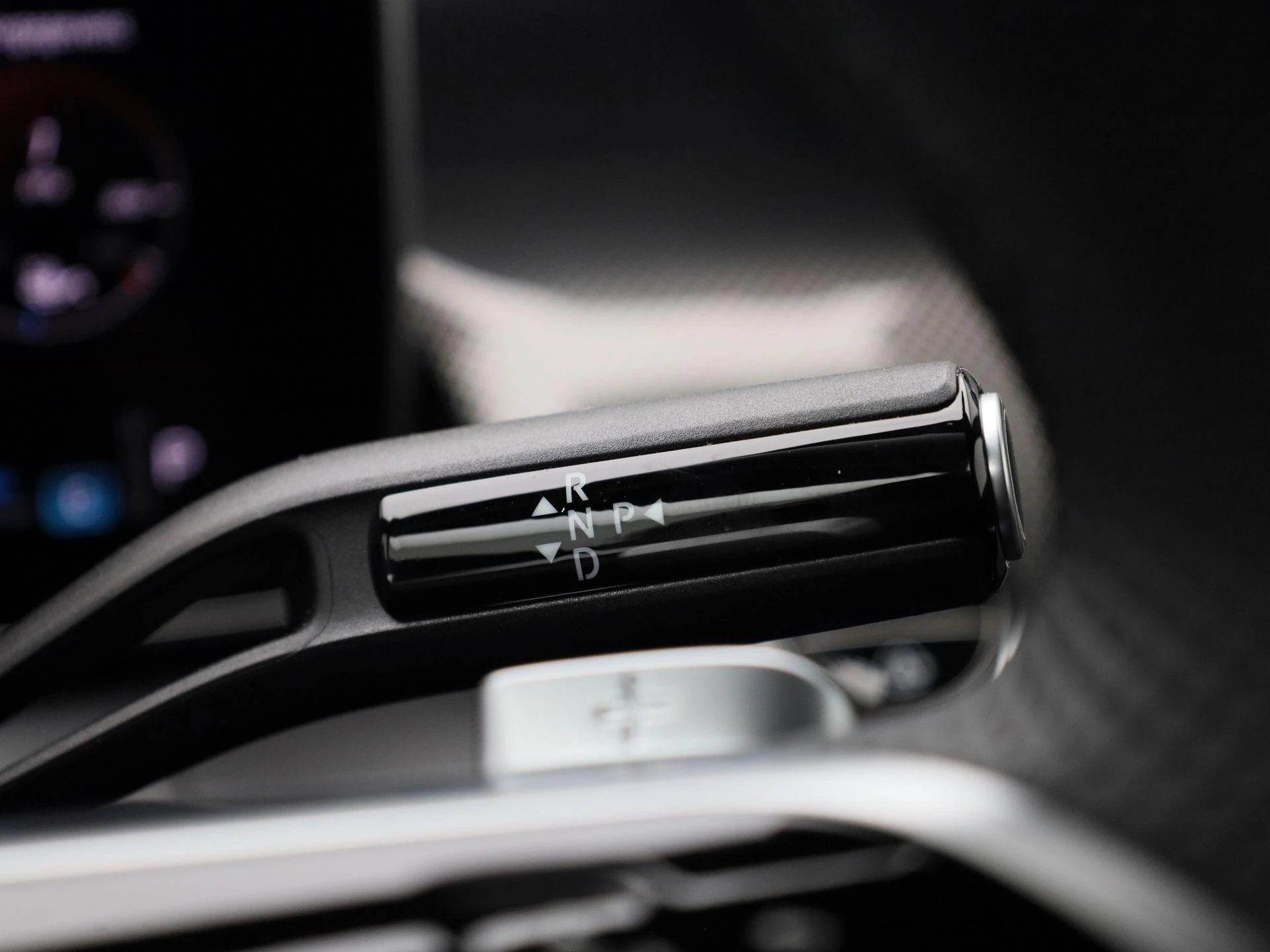 Mercedes-Benz-GLC-image-27