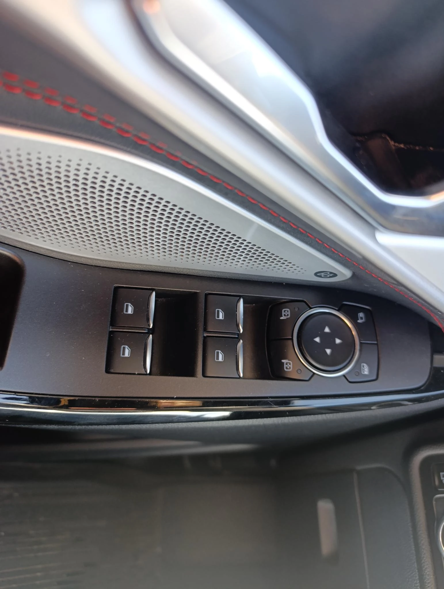 Ford-Explorer-image-25