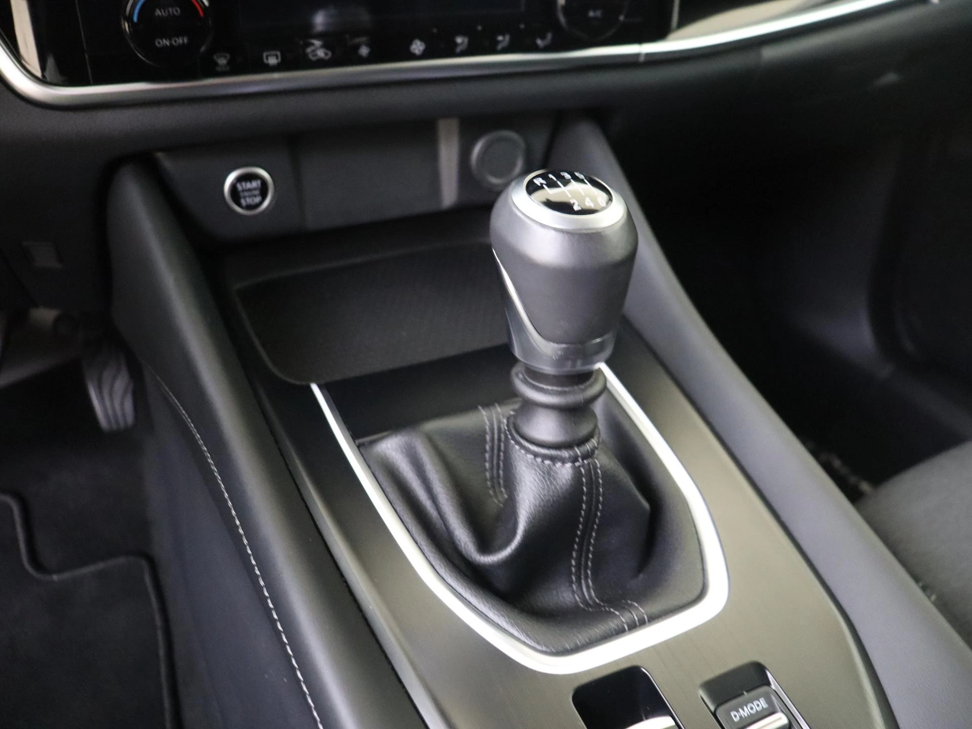 Nissan-QASHQAI-image-13