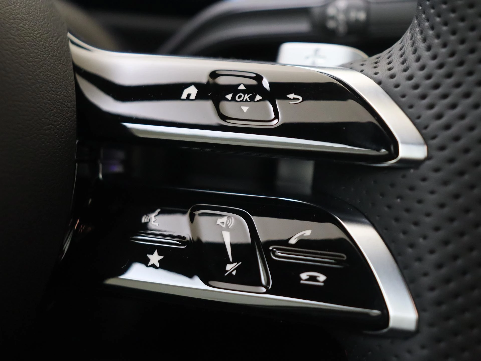 Mercedes-Benz-A-Klasse-image-16