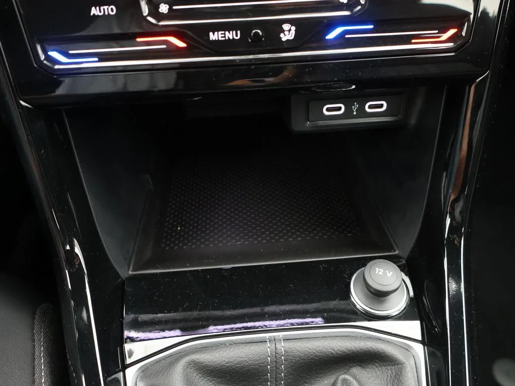 Volkswagen-T-Cross-image-22