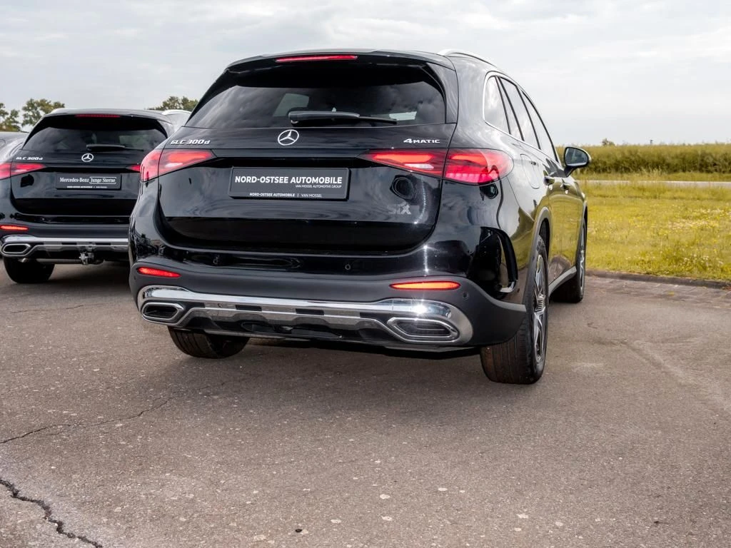 Mercedes-Benz-GLC 300 d-image-5