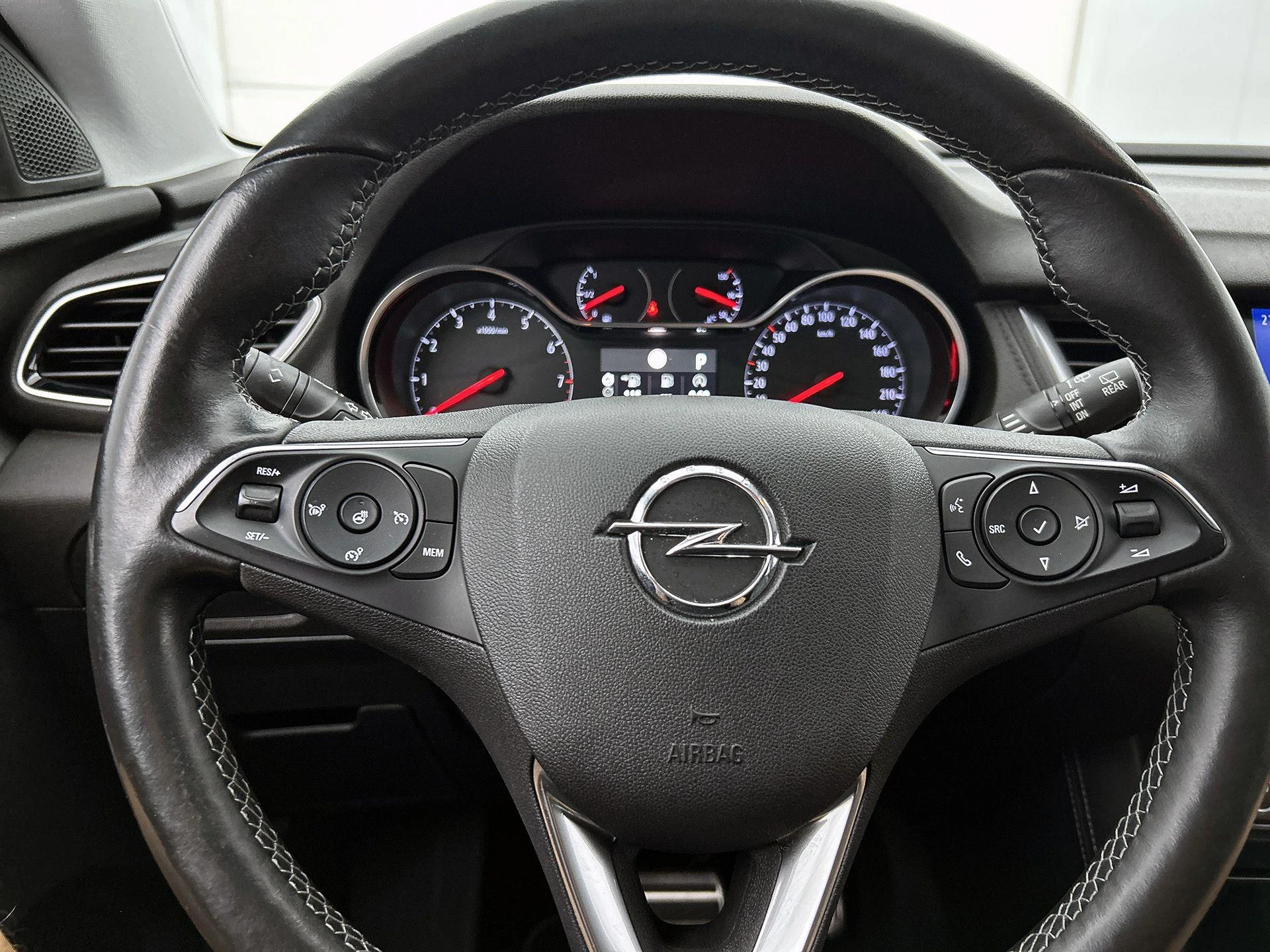 Opel-Grandland X-image-38