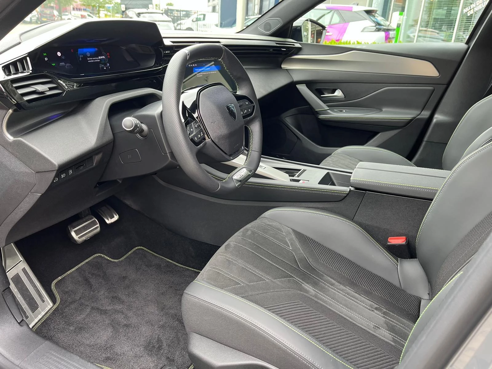 Peugeot 408 1.2 HYBRID 145 e-DSC6 GT