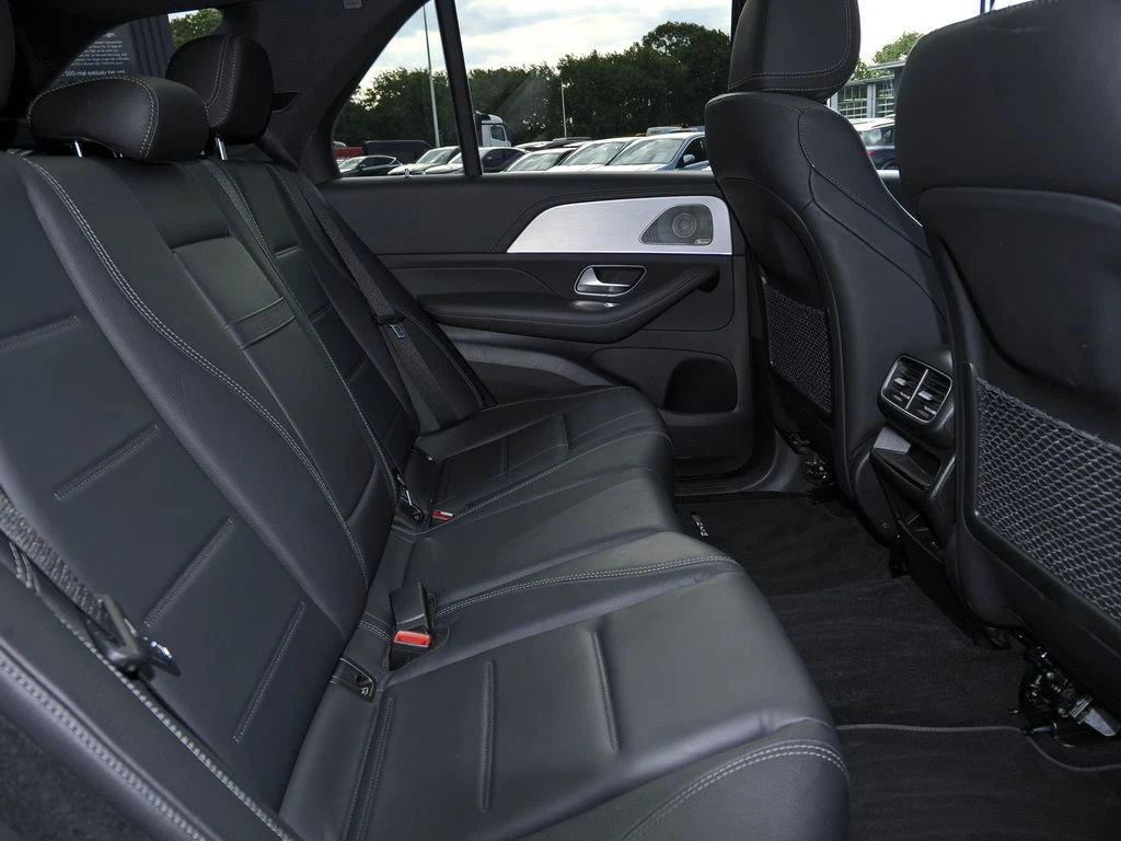 Mercedes-Benz-GLE 350 d-image-14