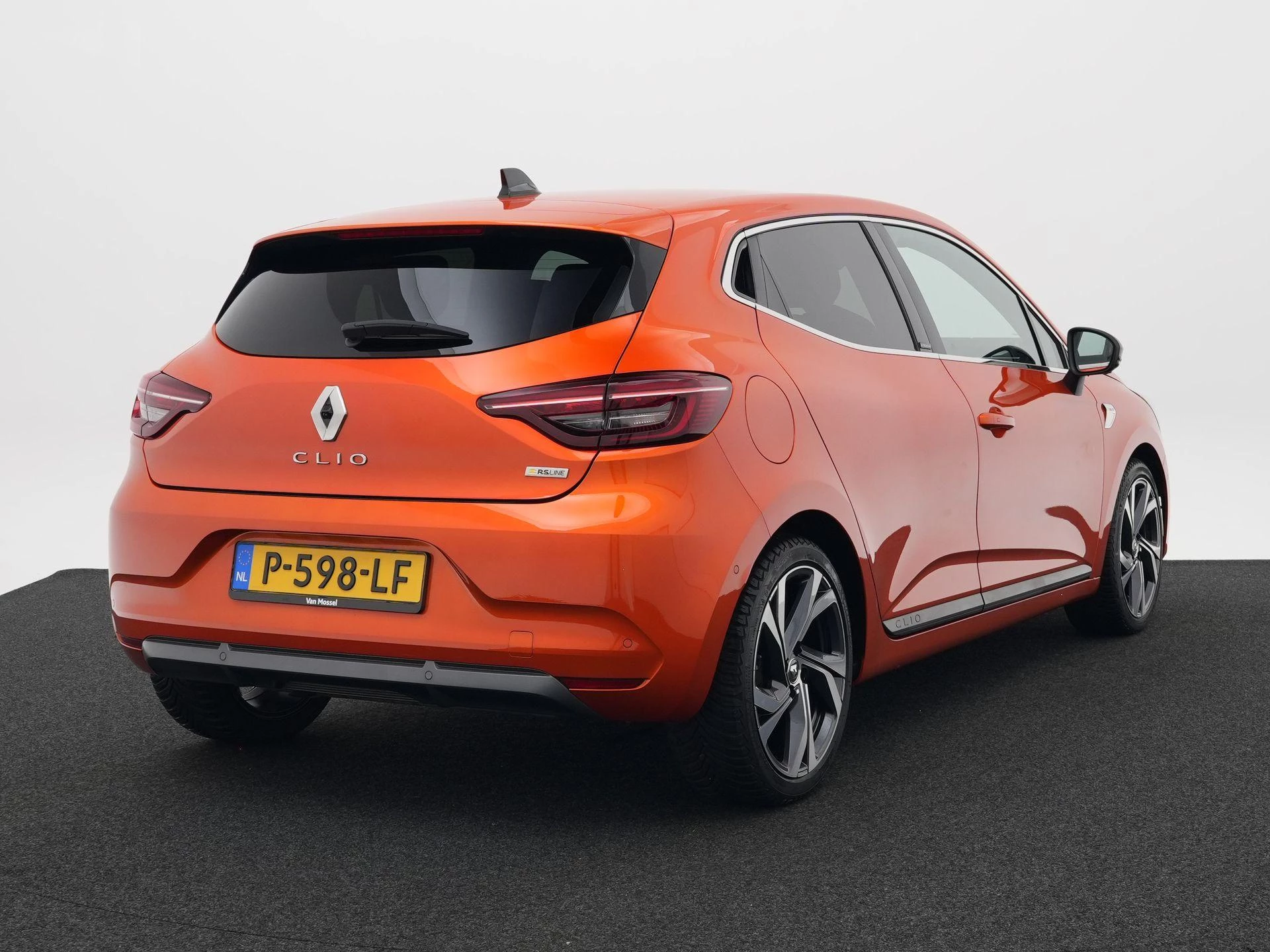 Renault Clio 1.6 E-Tech Hybrid 140 Initiale Paris