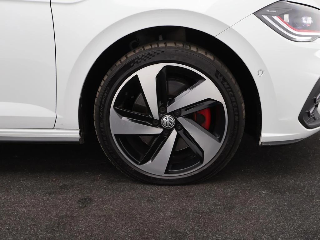 Volkswagen-Polo-image-10