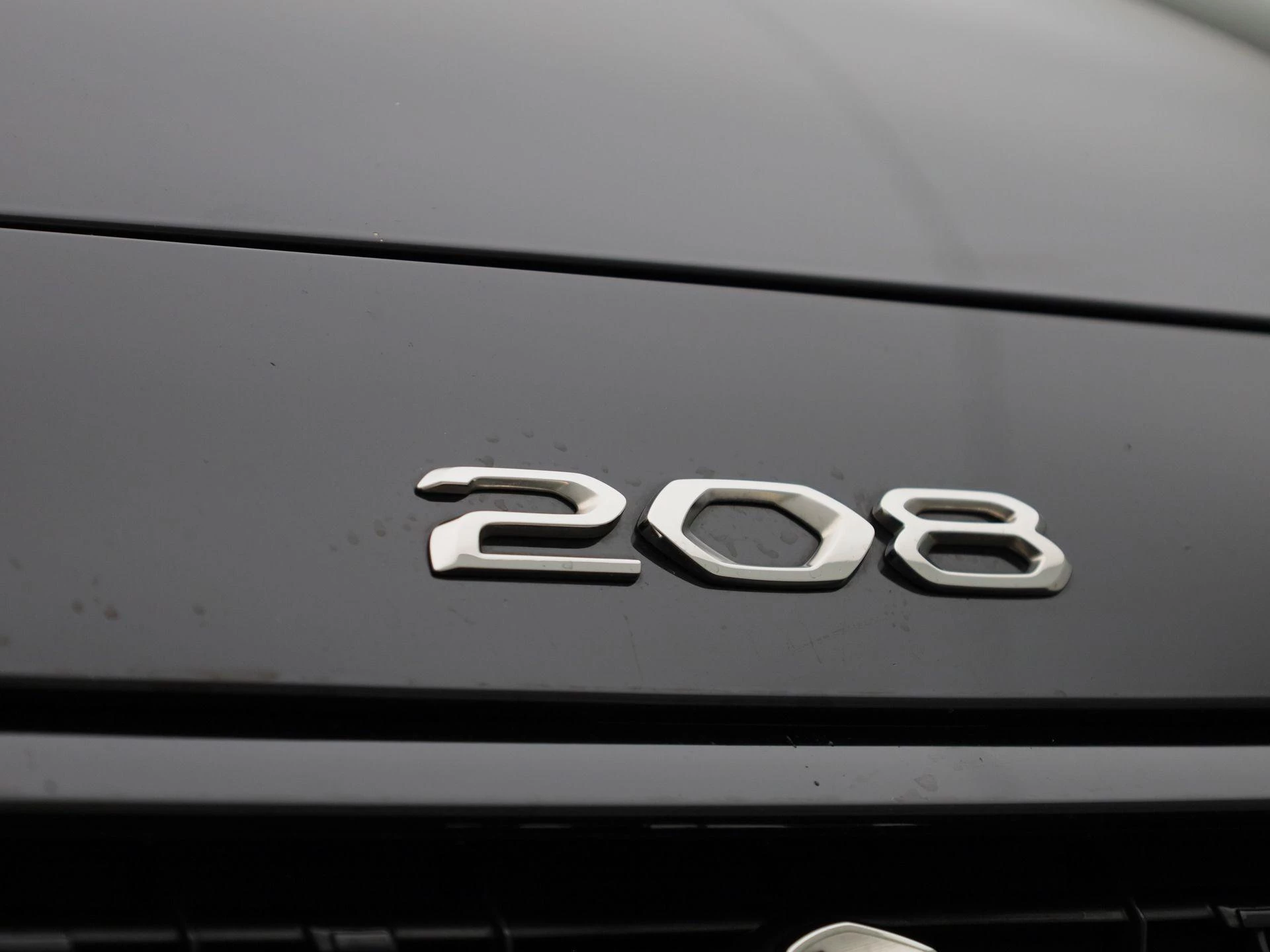 Peugeot-e-208-image-33