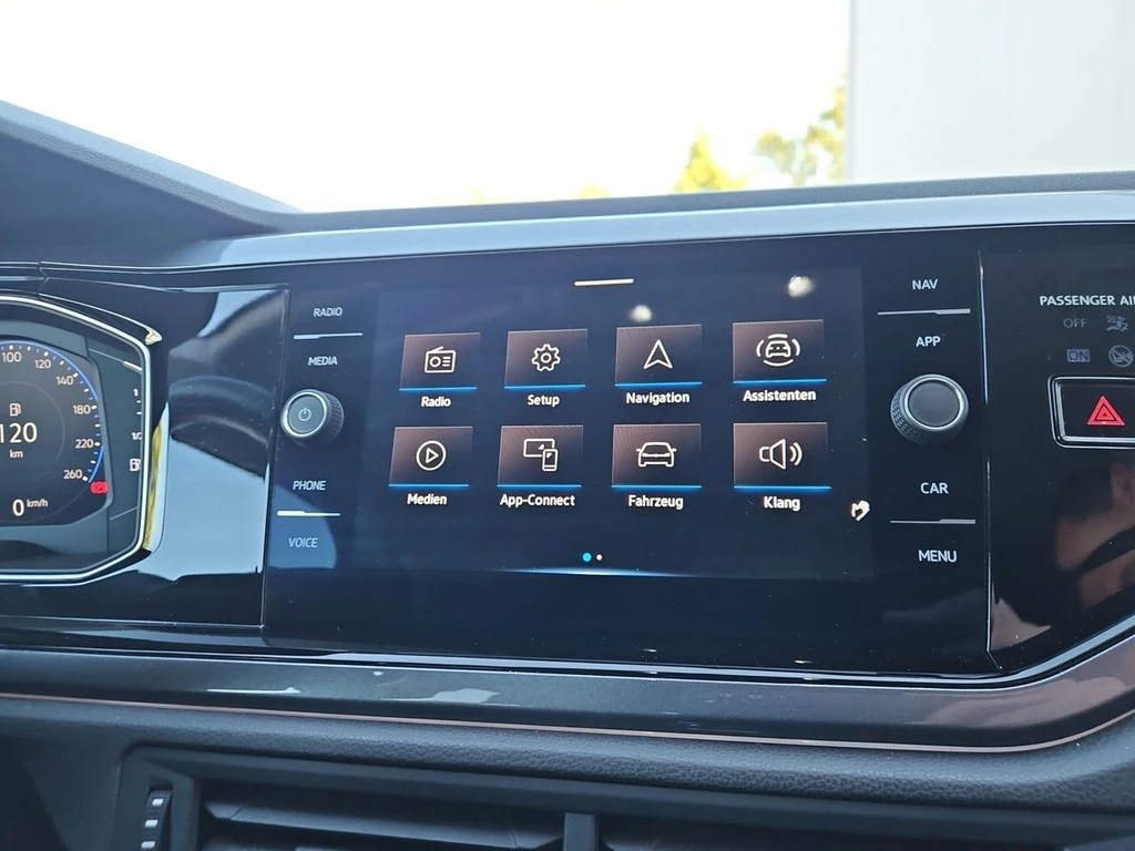Volkswagen-Polo-image-10