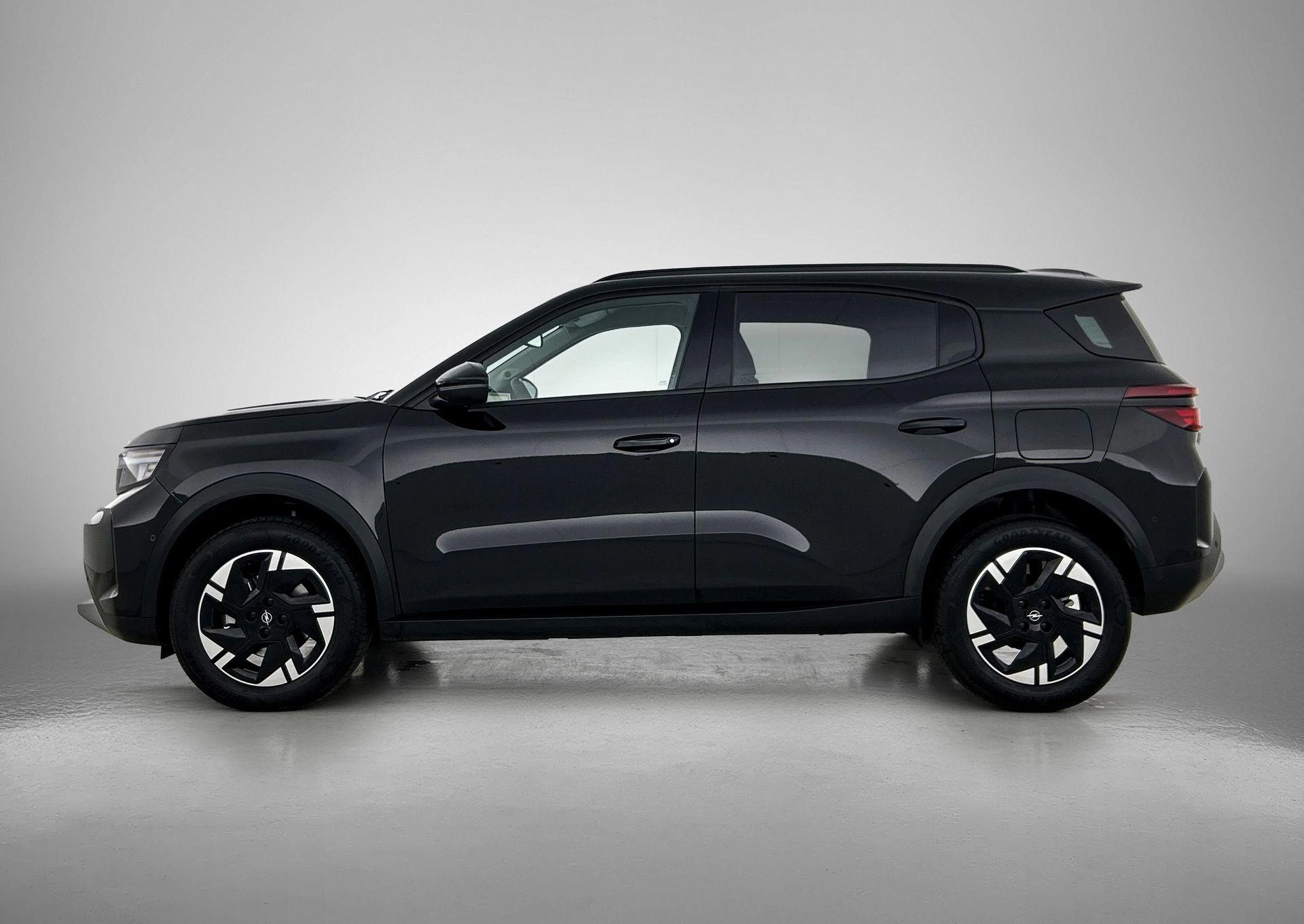 Opel-Frontera-image-1