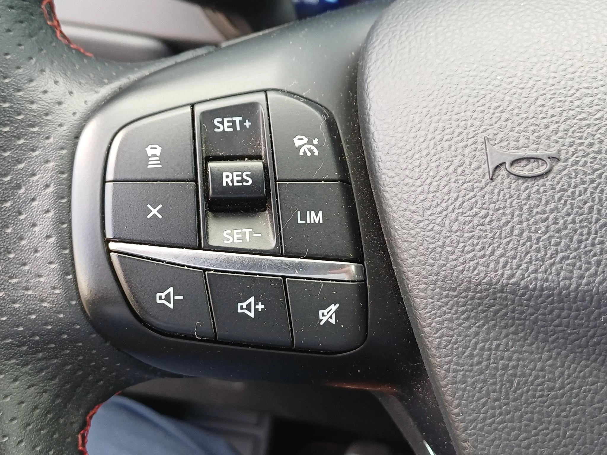 Ford Kuga ST Line X - Winterpack - Driver - B&O - Head Up