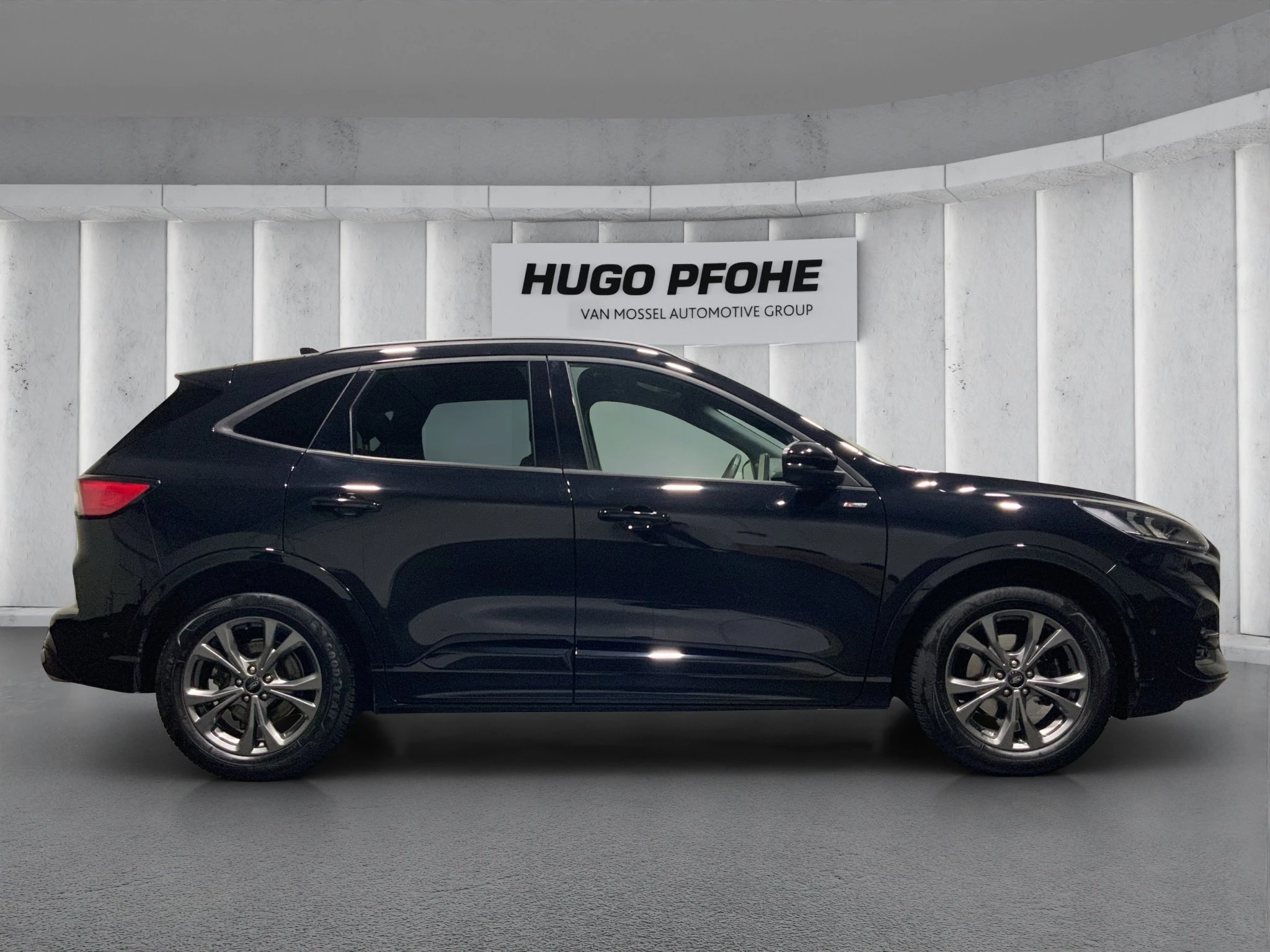 Ford Kuga ST-Line X*PANO*AHK*KAM*ACC*NAVI*SOUND-SYS.