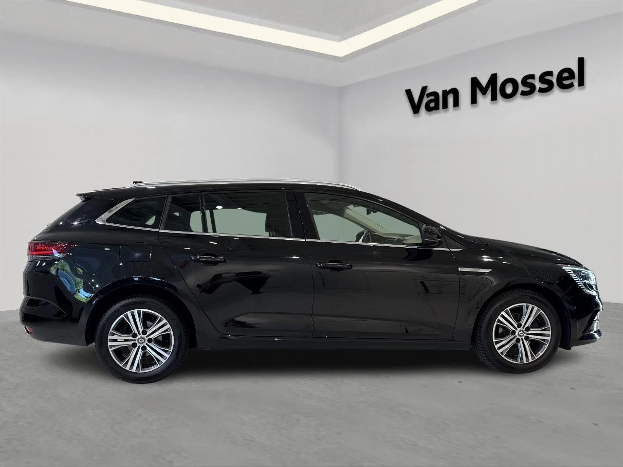 Renault-Mégane Grand Tour-image-5