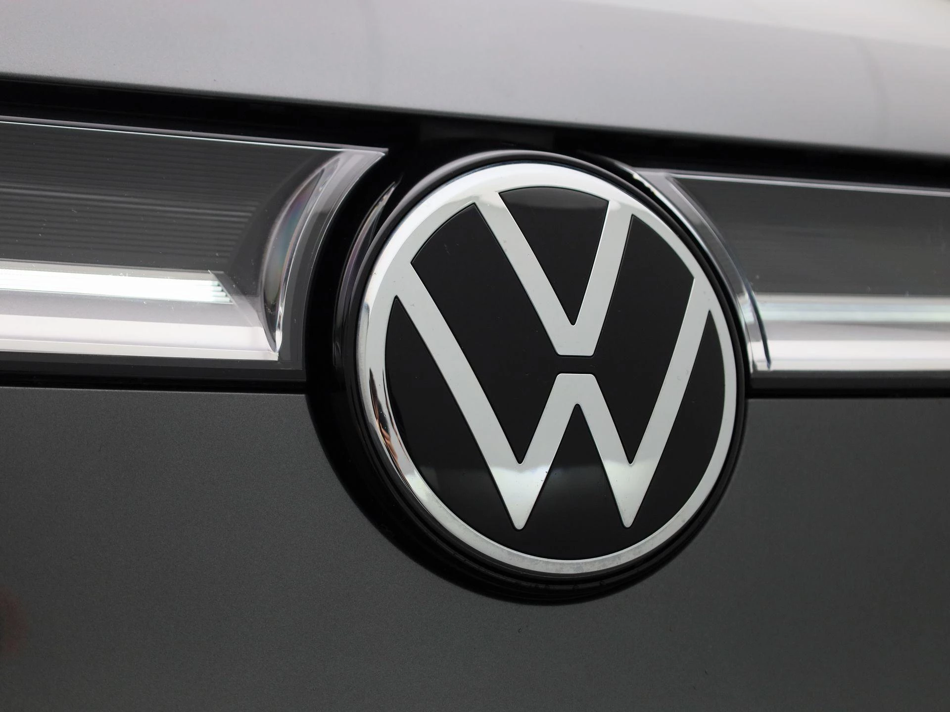 Volkswagen-Multivan-image-42