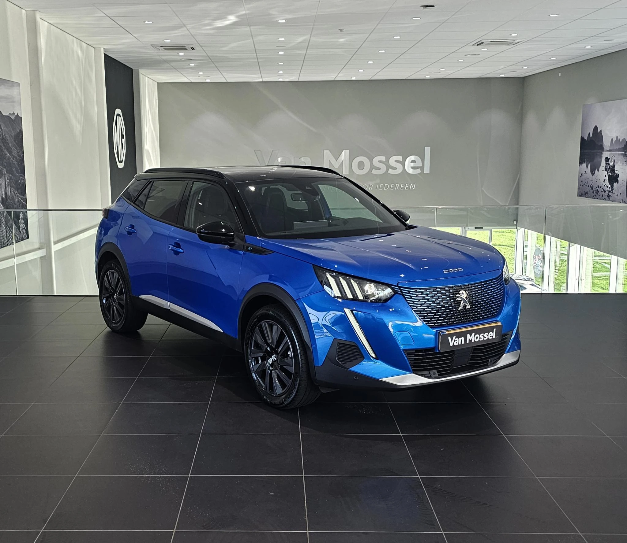 Peugeot-e-2008-image-2