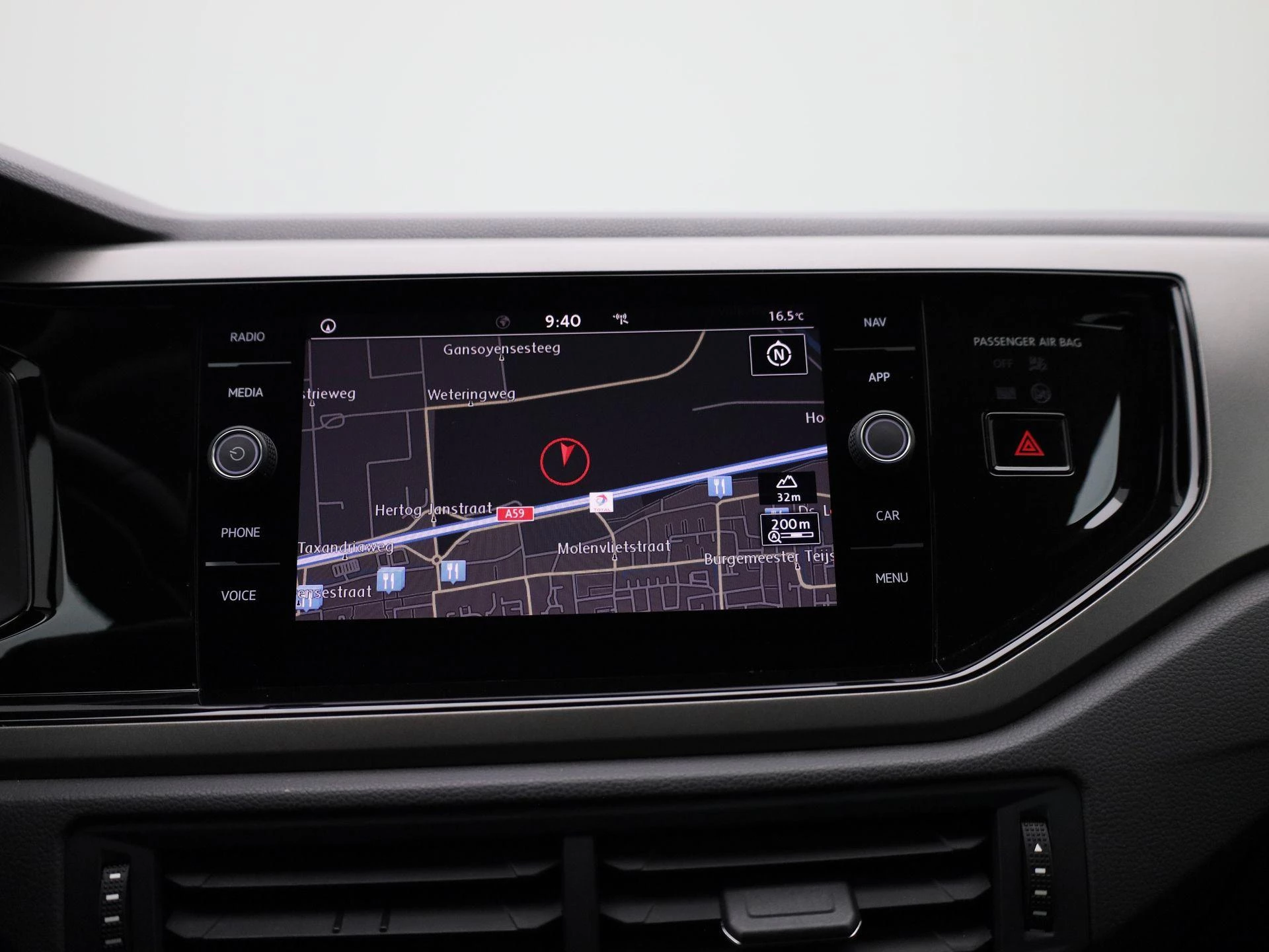 Volkswagen-Polo-image-15