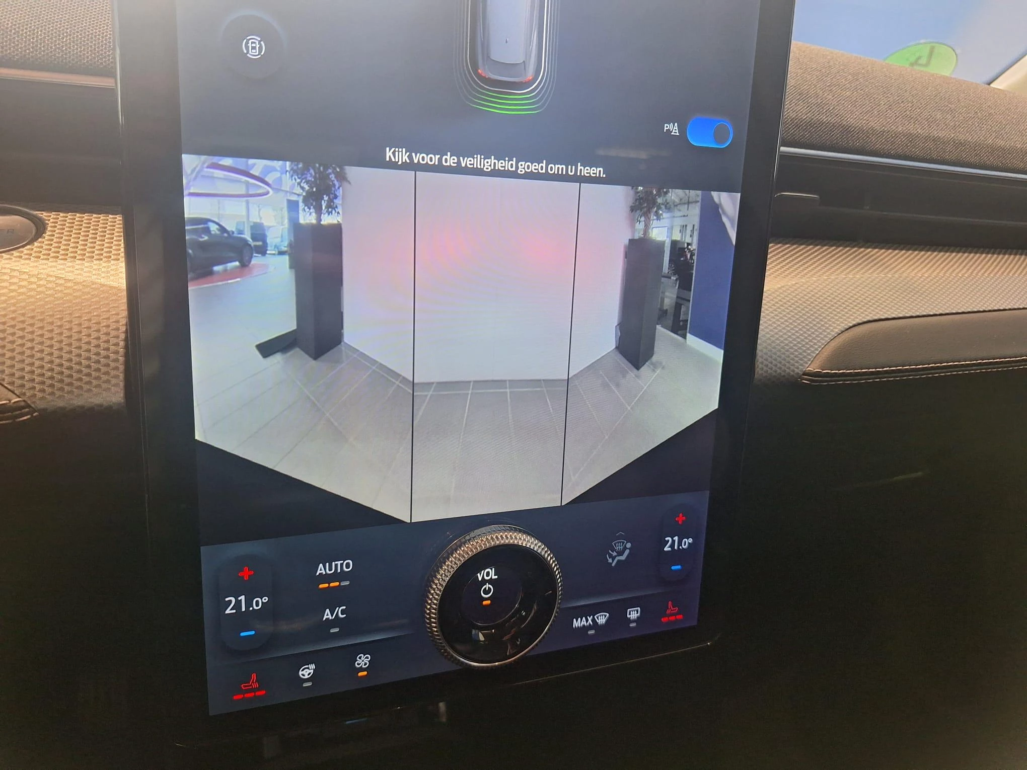 Ford-Mustang Mach-E-image-29