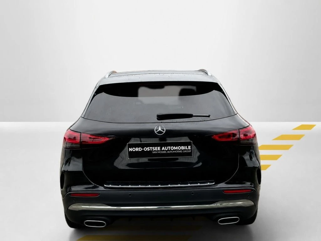 Mercedes-Benz-GLA 250-image-7