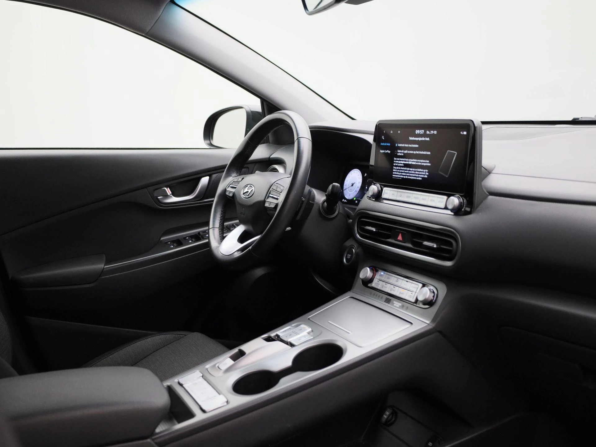 Hyundai-Kona-image-32