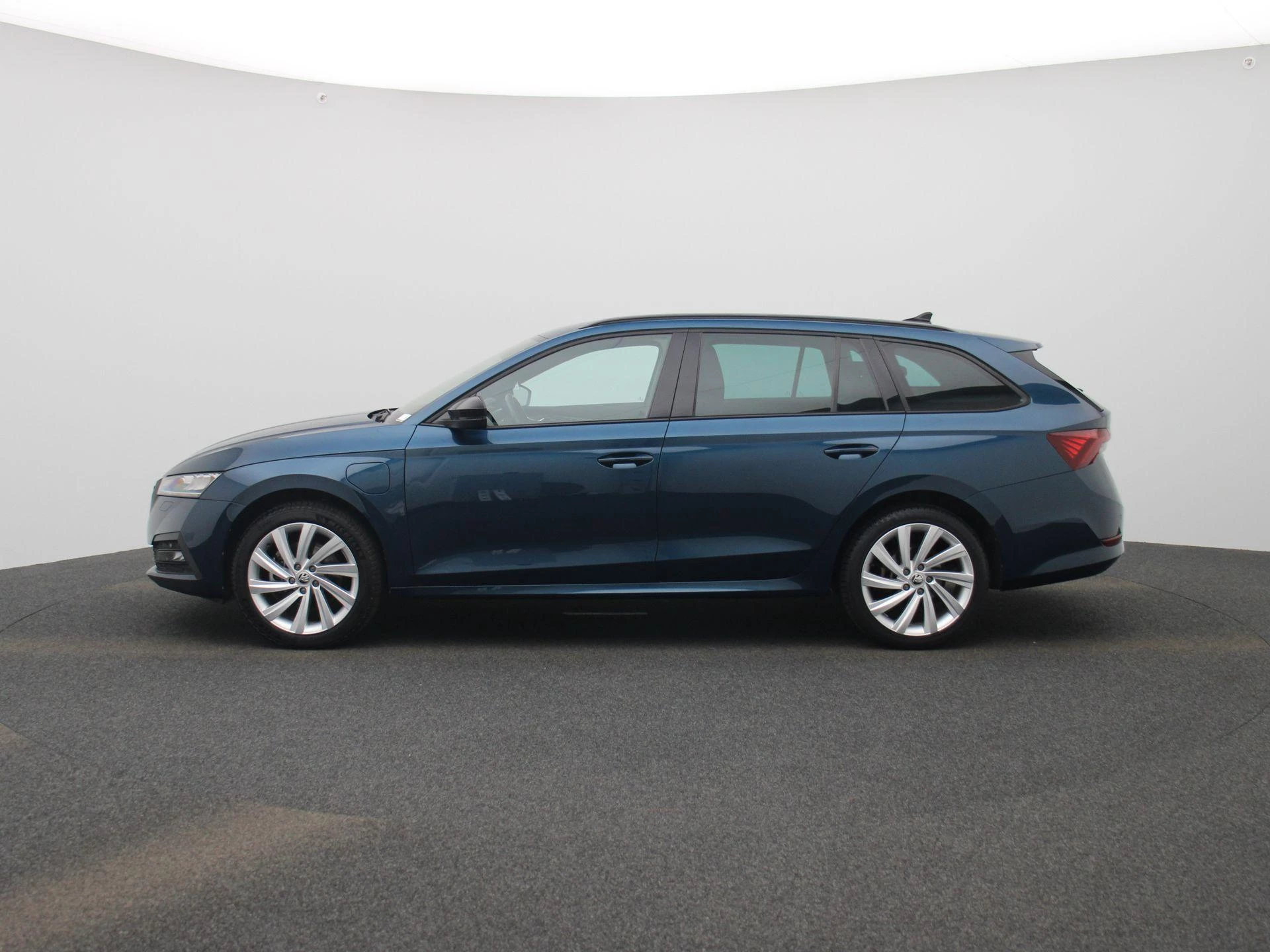 Škoda Octavia Combi 1.4 TSI PHEV 150kW DSG6 Ambition