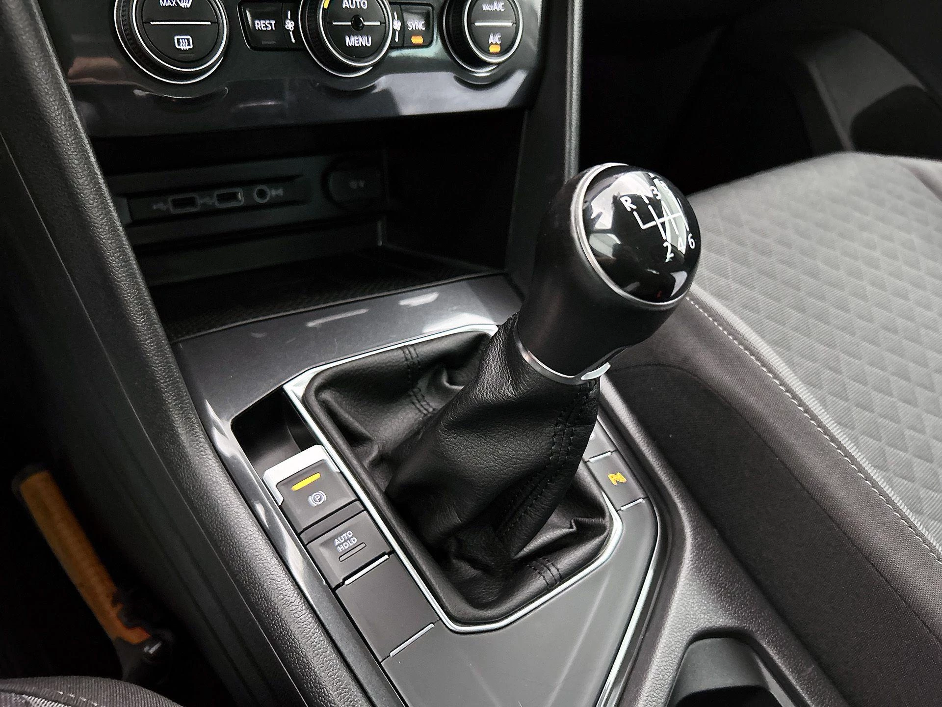 Volkswagen Tiguan 1.4 TSI Comfortline Business
