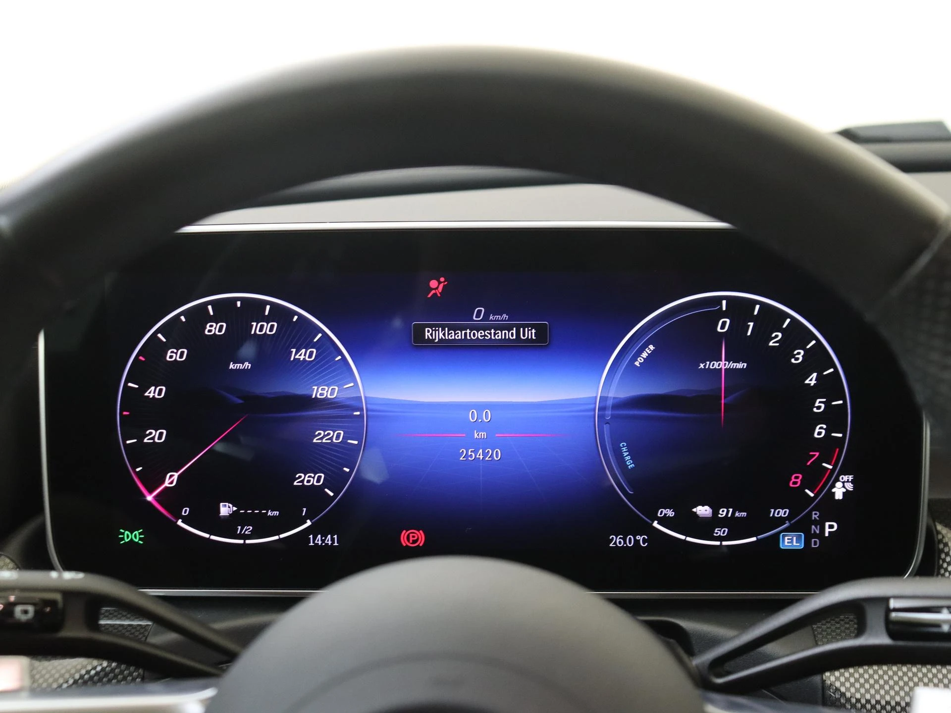 Mercedes-Benz-C-Klasse-image-11