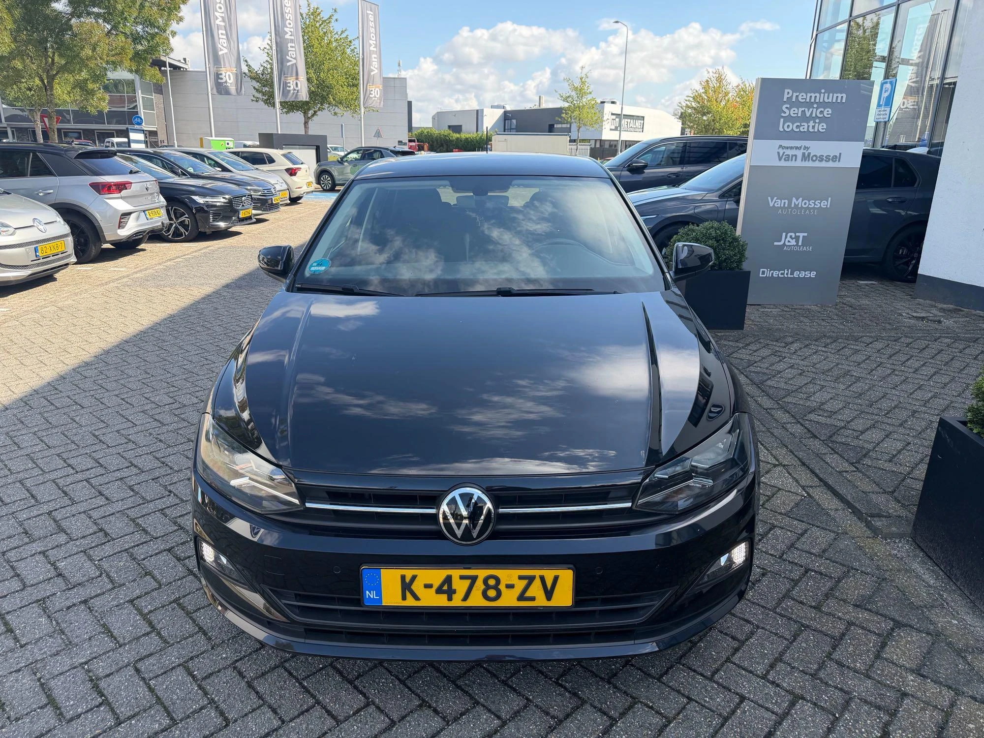 Volkswagen-Polo-image-1