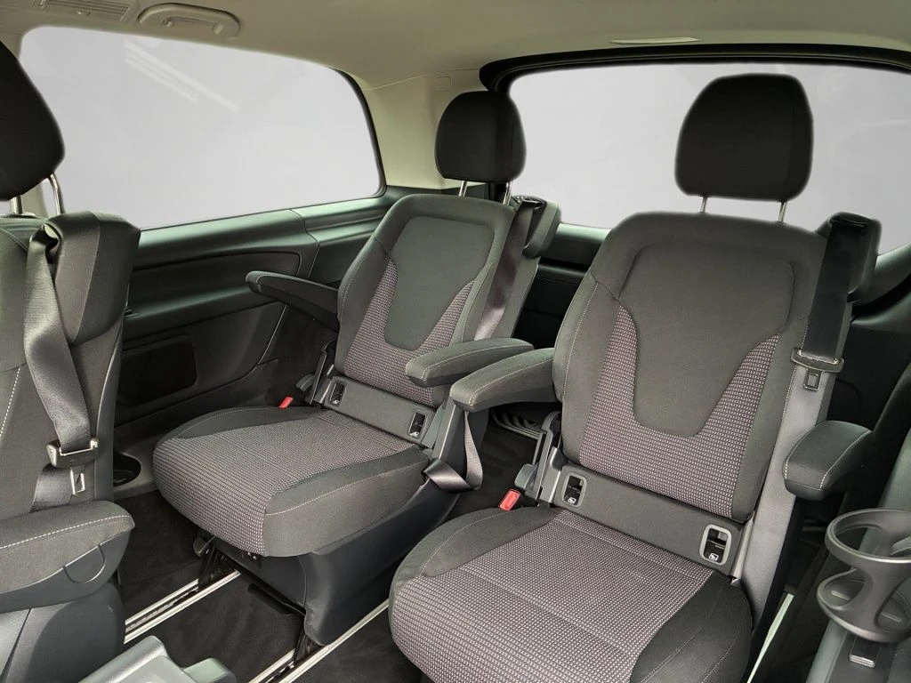 Mercedes-Benz-V-Klasse-image-9