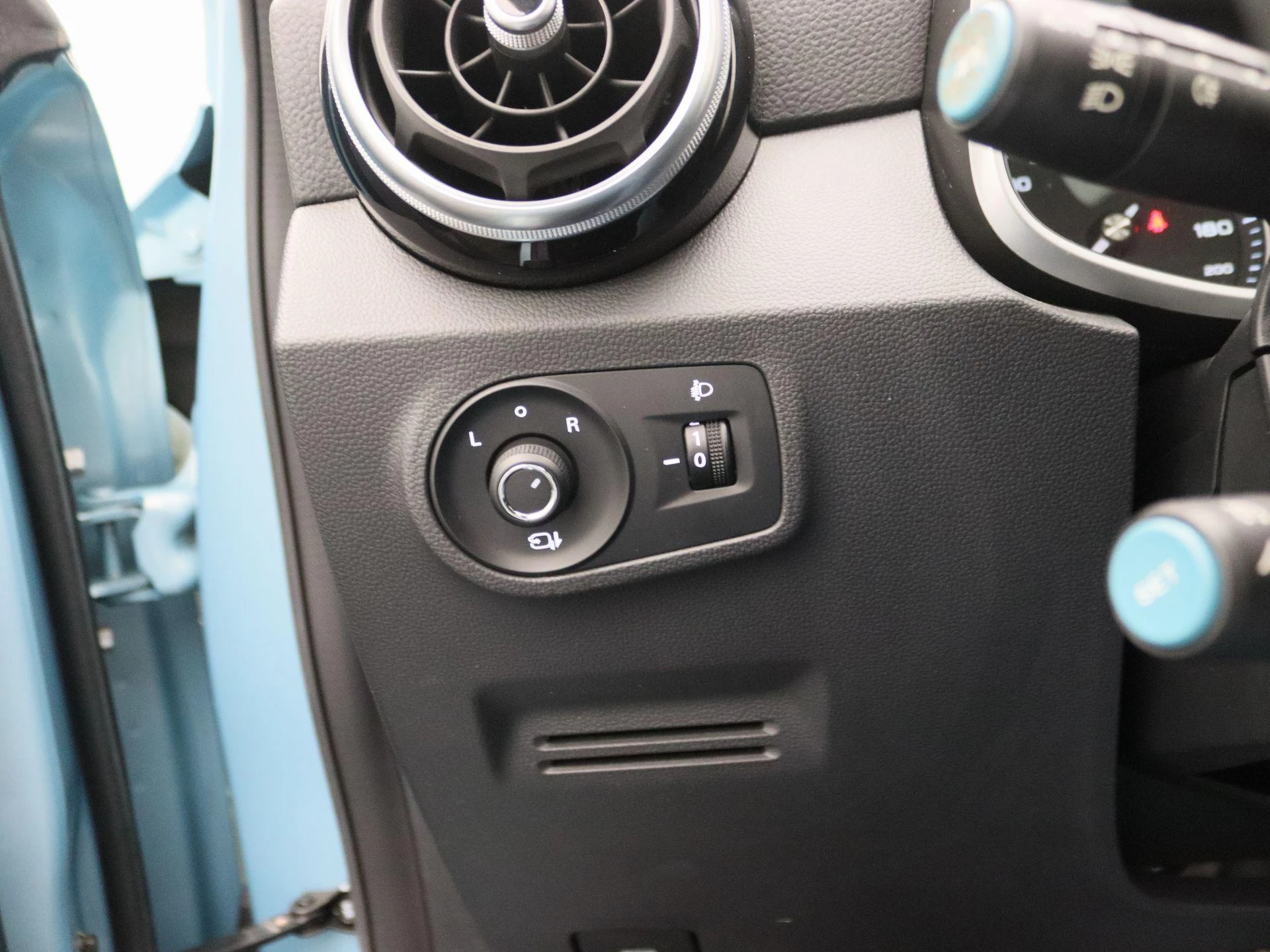 MG-ZS EV-image-21