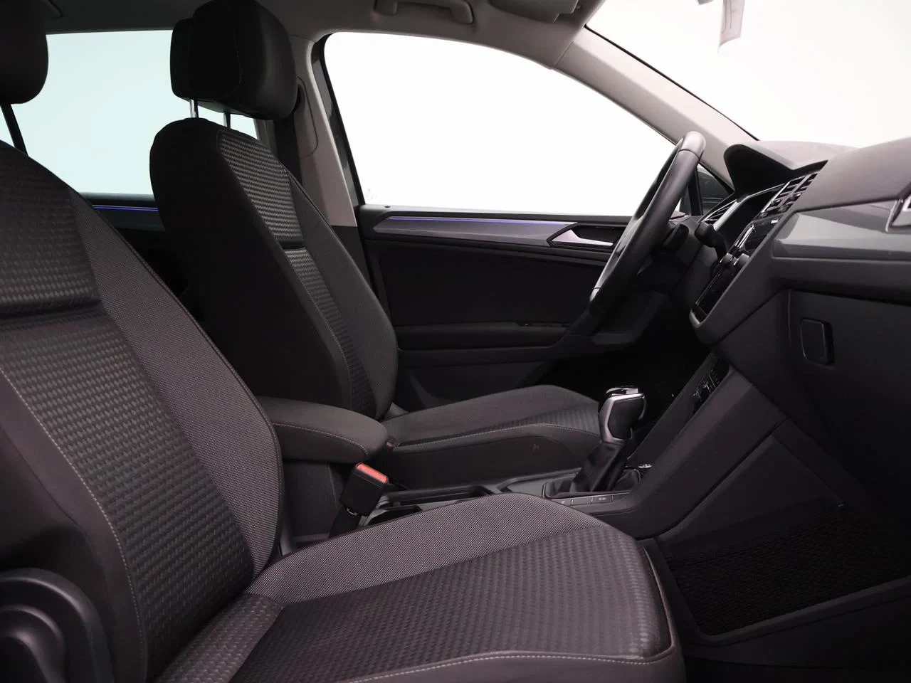 Volkswagen-Tiguan-image-5