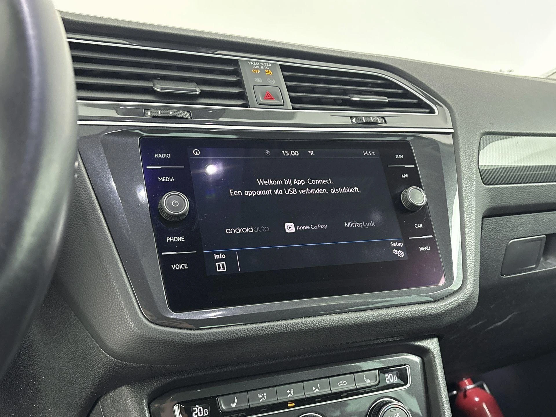 Volkswagen-Tiguan-image-11