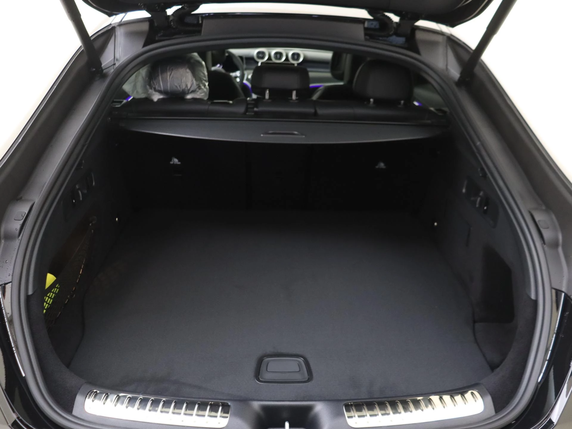 Mercedes-Benz-GLC-image-29